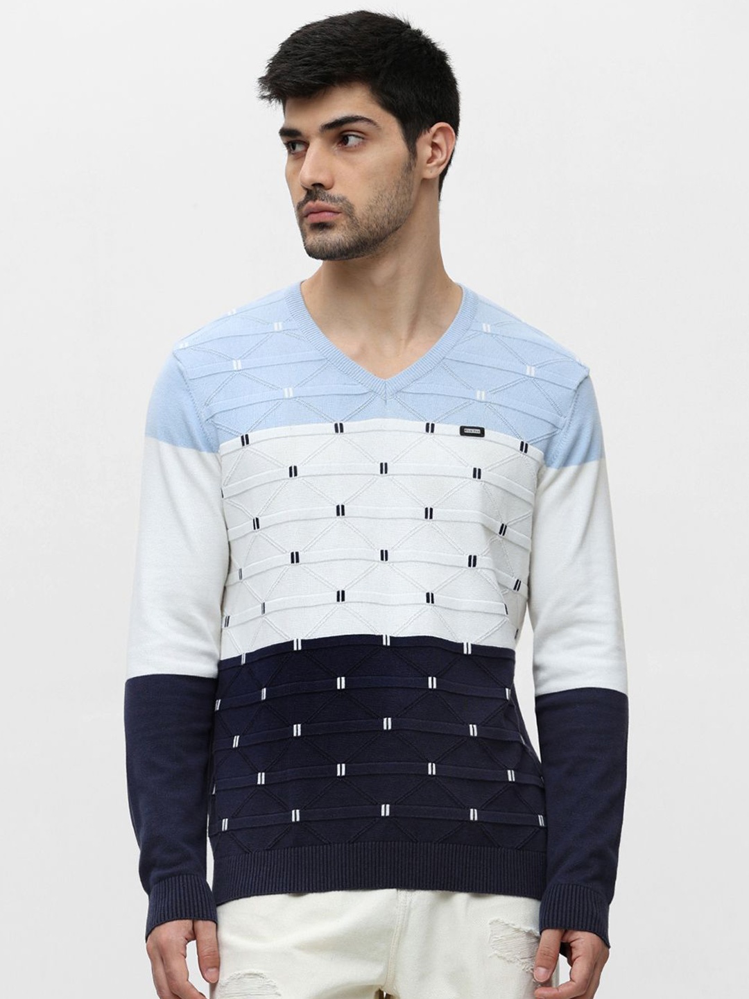 

Klub Fox Men Colourblocked Cotton Pullover, Blue