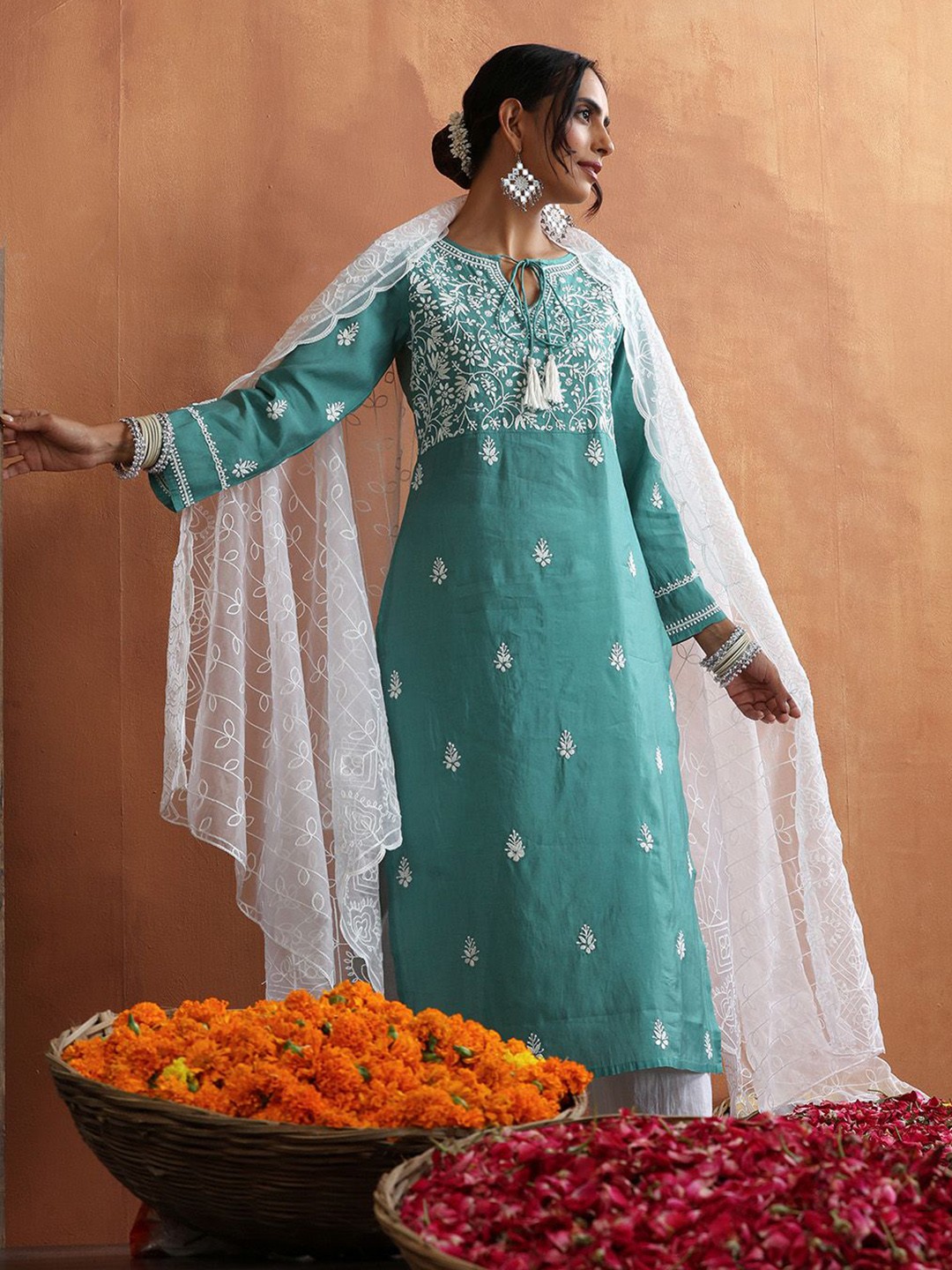 

House of Chikankari Chikankari Woven Kurta, Green