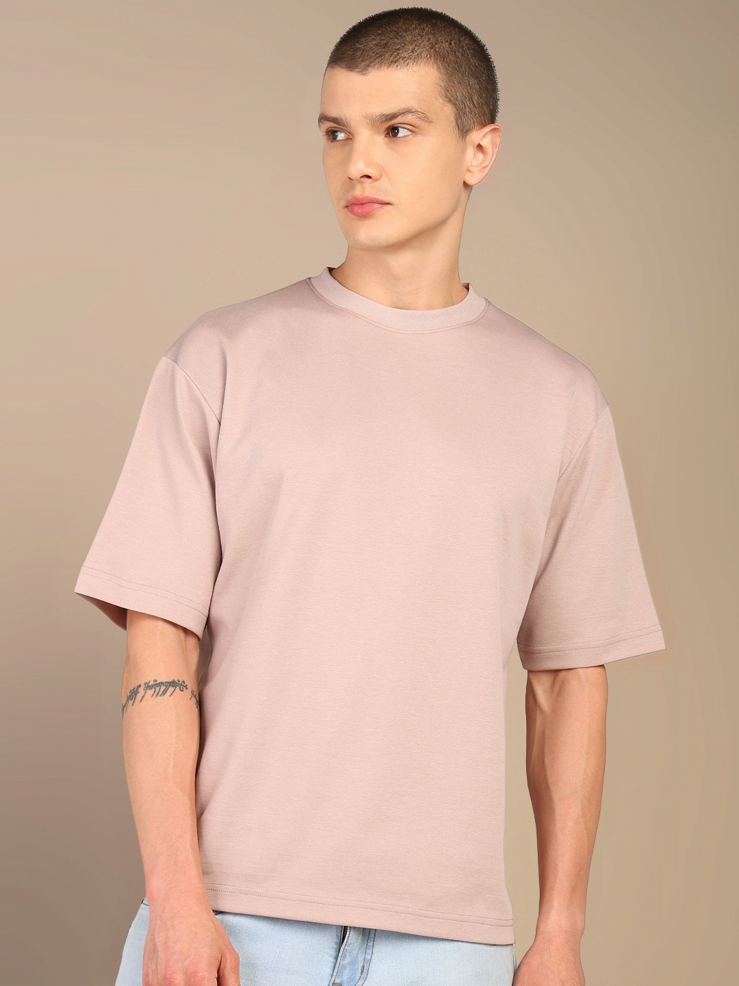

Alan Jones Solid Round Neck Cotton Oversized T-shirt, Beige