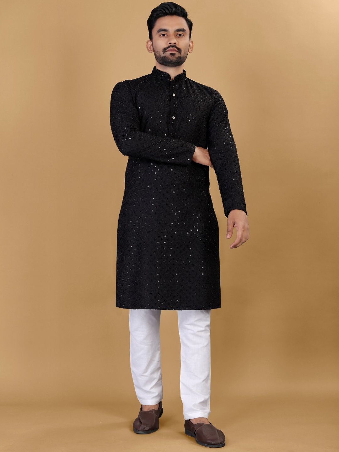 

Zurika Fashion Men Pure Cotton Sequinned Embroidered Kurta, Black