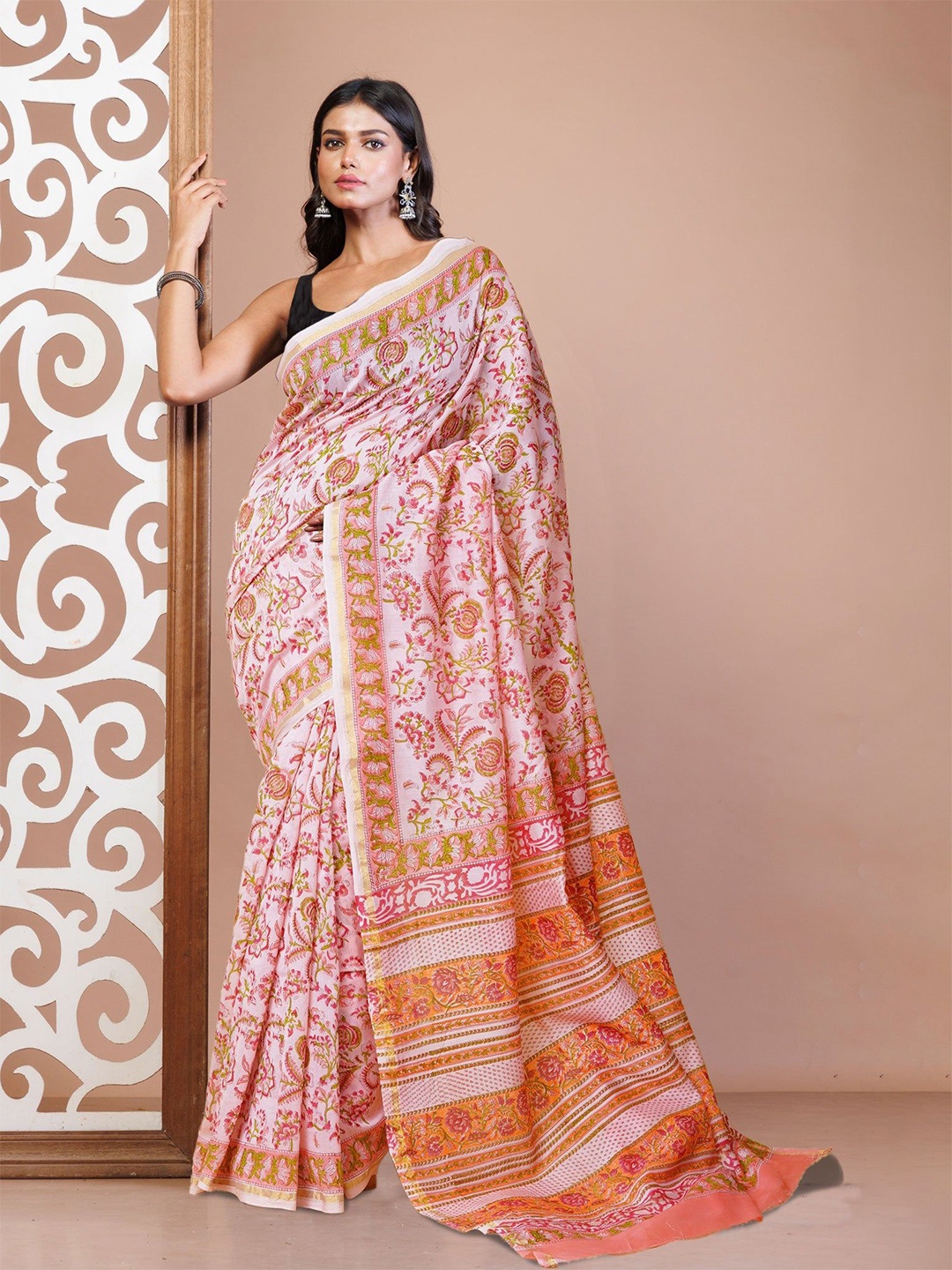 

Unnati Silks Floral Handloom Chanderi Saree, Pink