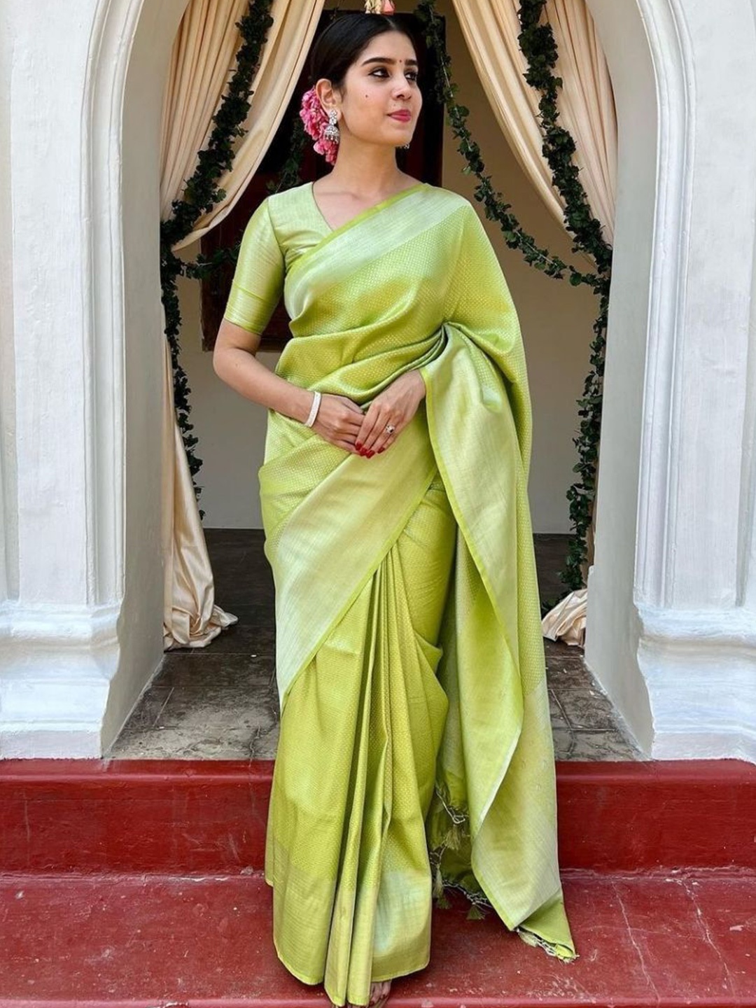 

HANDSEL Woven Design Zari Pure Silk Traditional Banarasi Saree, Green
