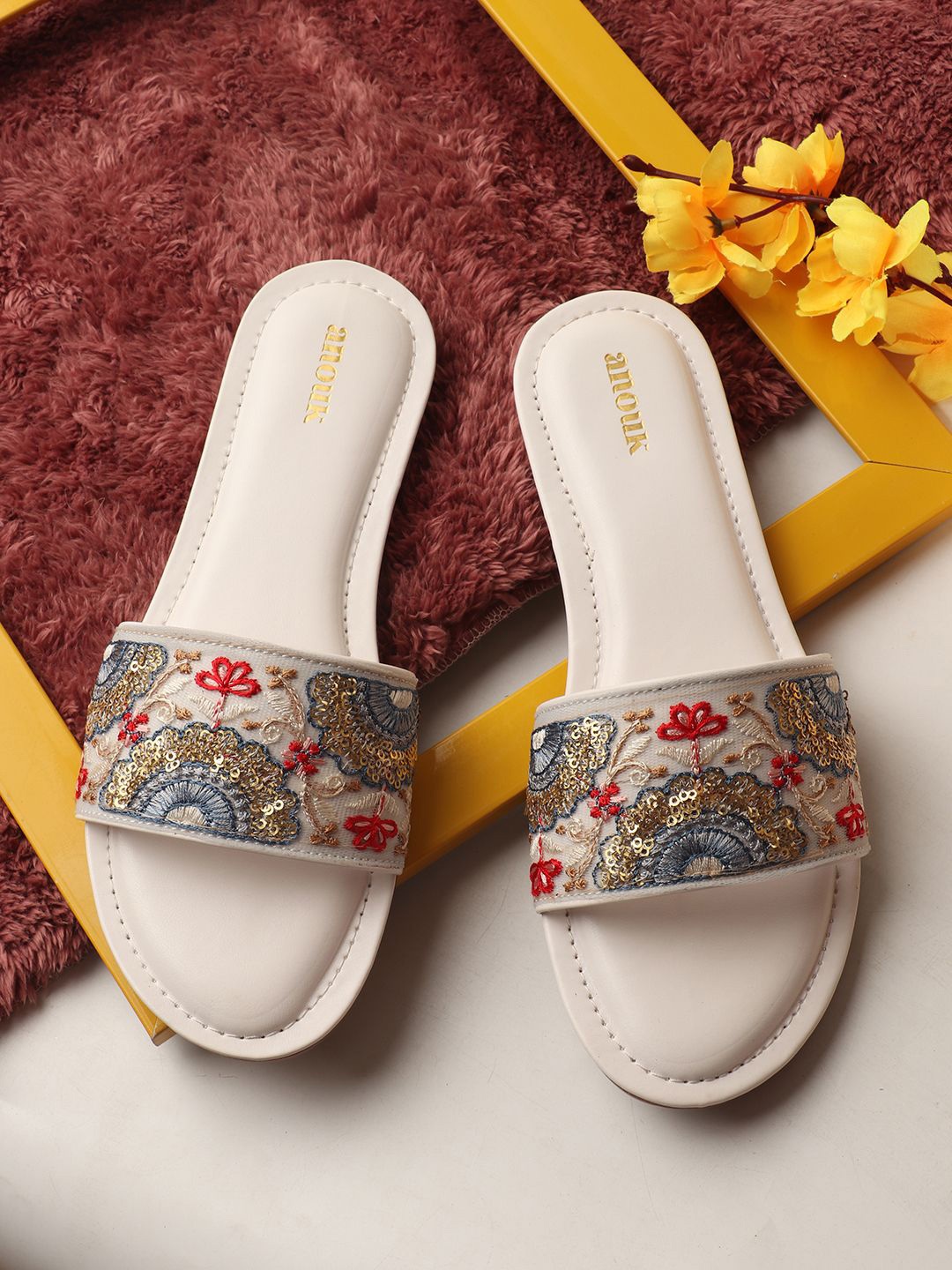 

Anouk Women Ethnic Woven Design Open Toe Flats with Embroidered, White