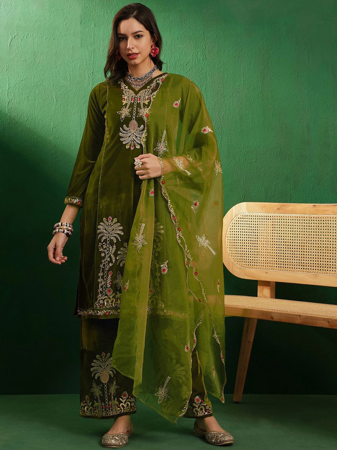 

Sangria Women Embroidered Sequence Kurta & Palazzo With Dupatta, Olive