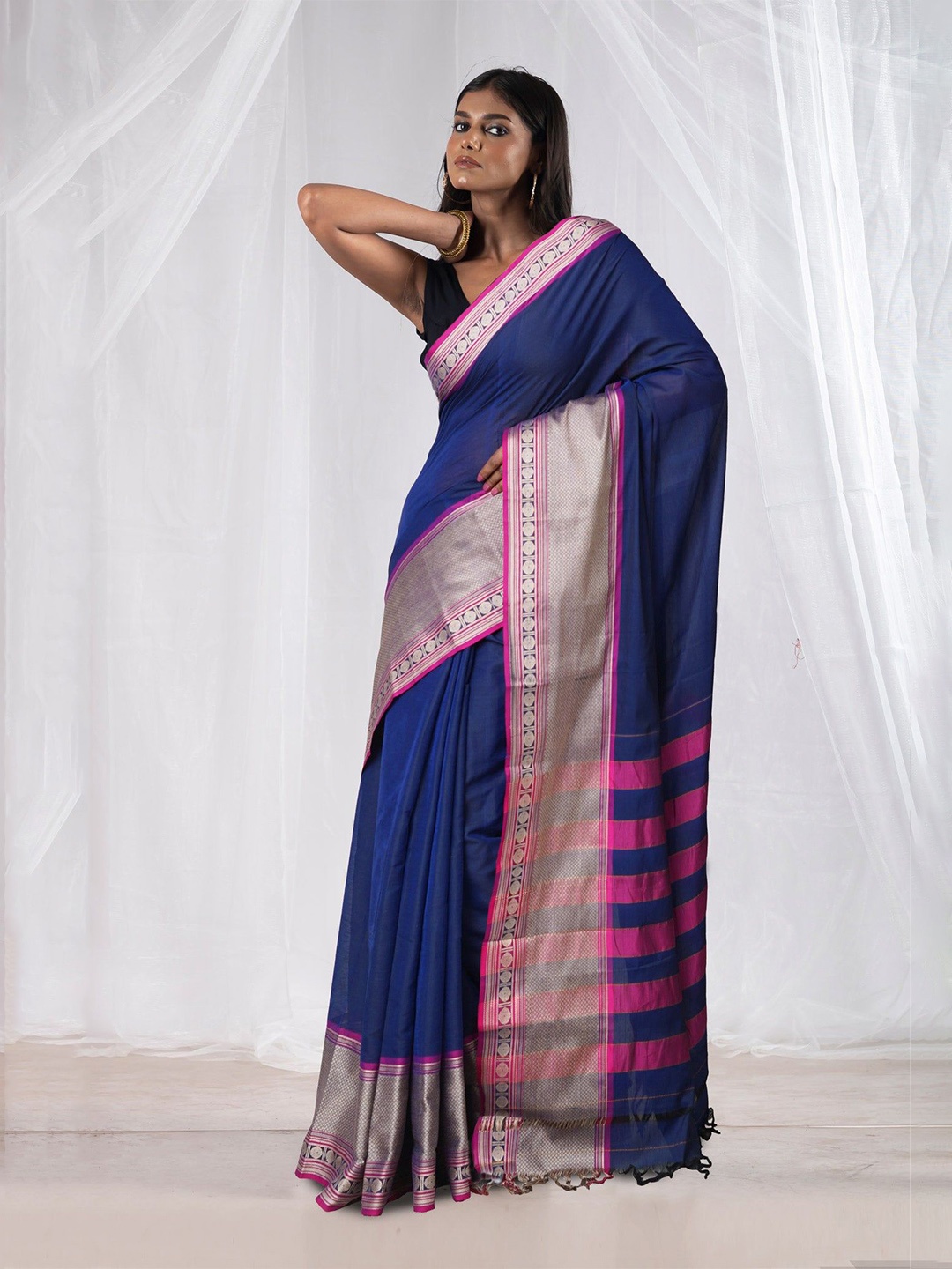 

Unnati Silks Zari Pure Cotton Handloom Narayan Peth Saree, Navy blue