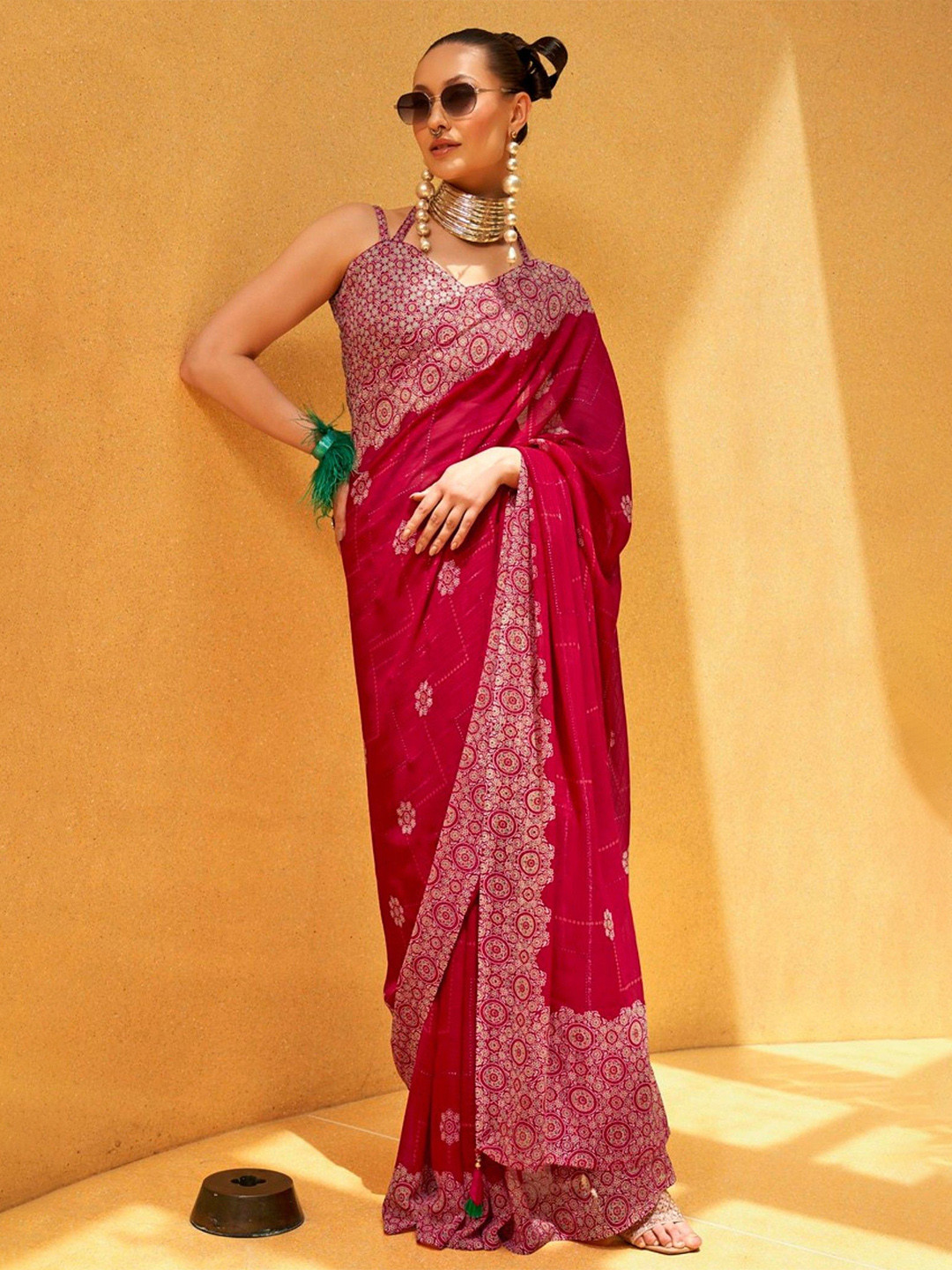 

MySilkLove Floral Printed Pure Georgette Saree, Pink