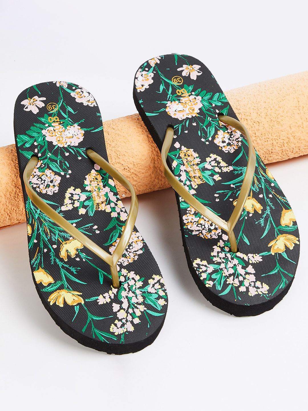 

Ginger by Lifestyle Women Printed Rubber Thong Flip-Flops, Black