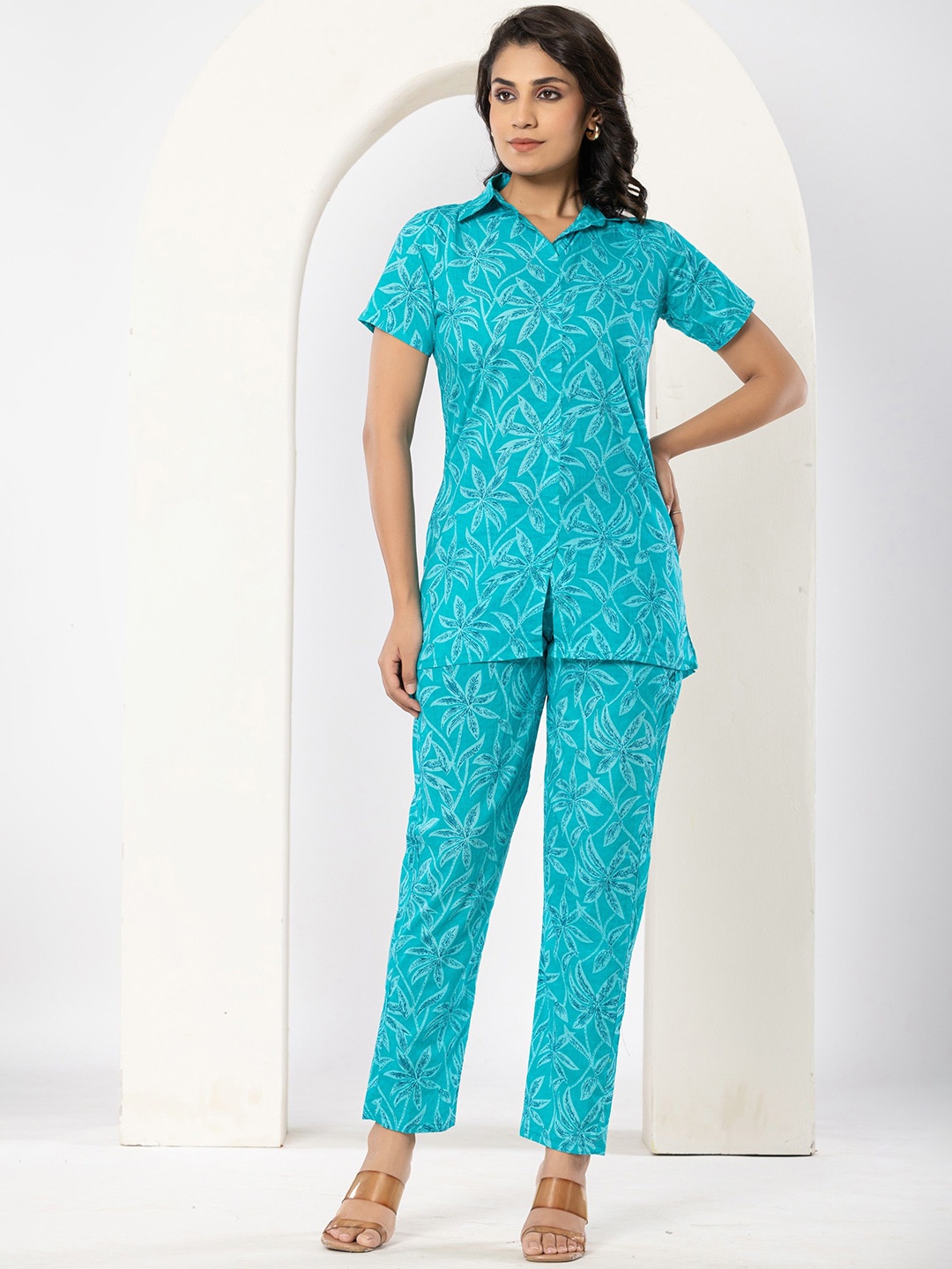 

JAIPURI BUNAAI Floral Printed Pure Cotton Shirt With Trousers Co-Ords, Turquoise blue