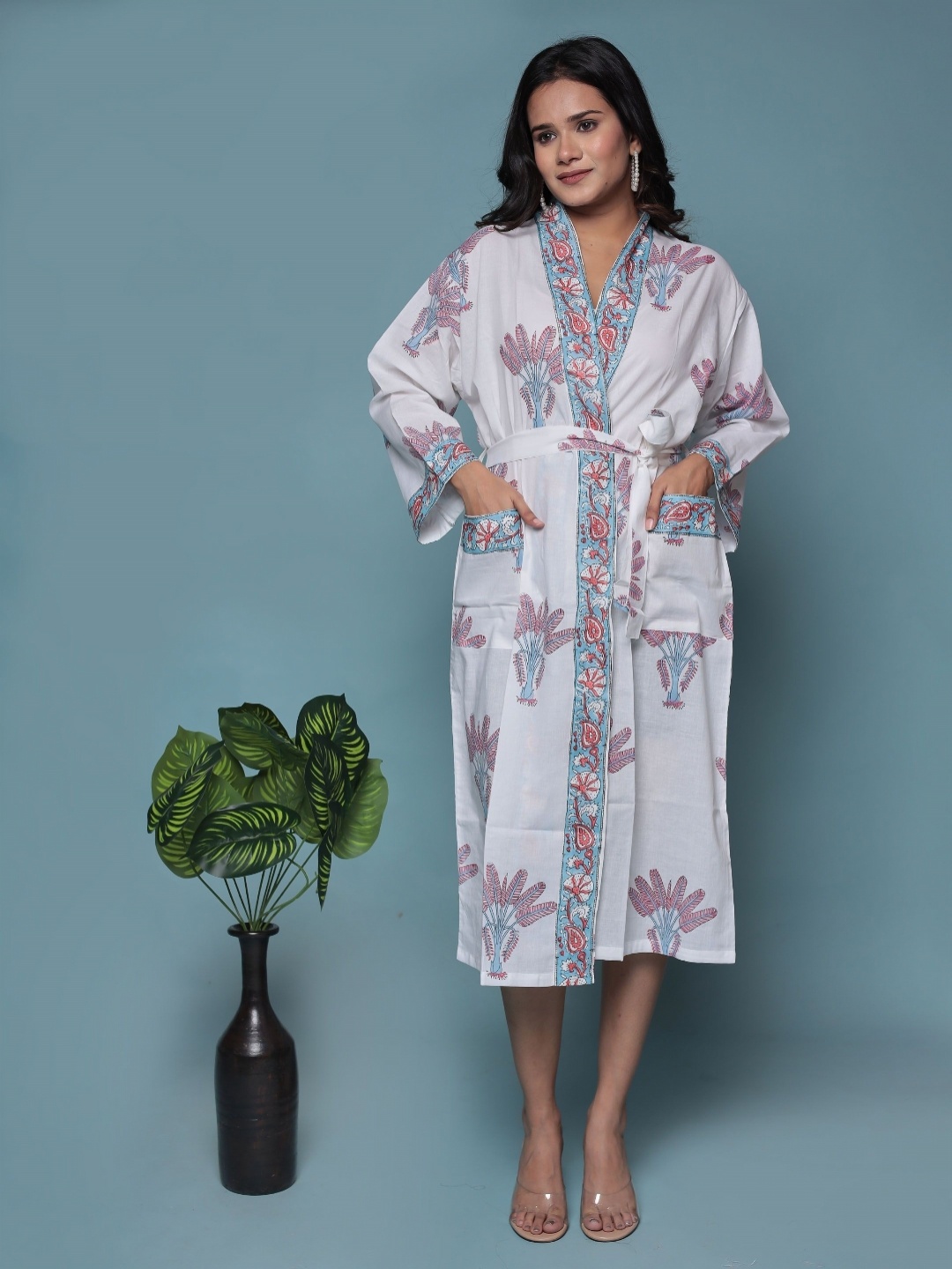 

Bohekant Women White & Red Cotton Printed Kimono Bath Robe
