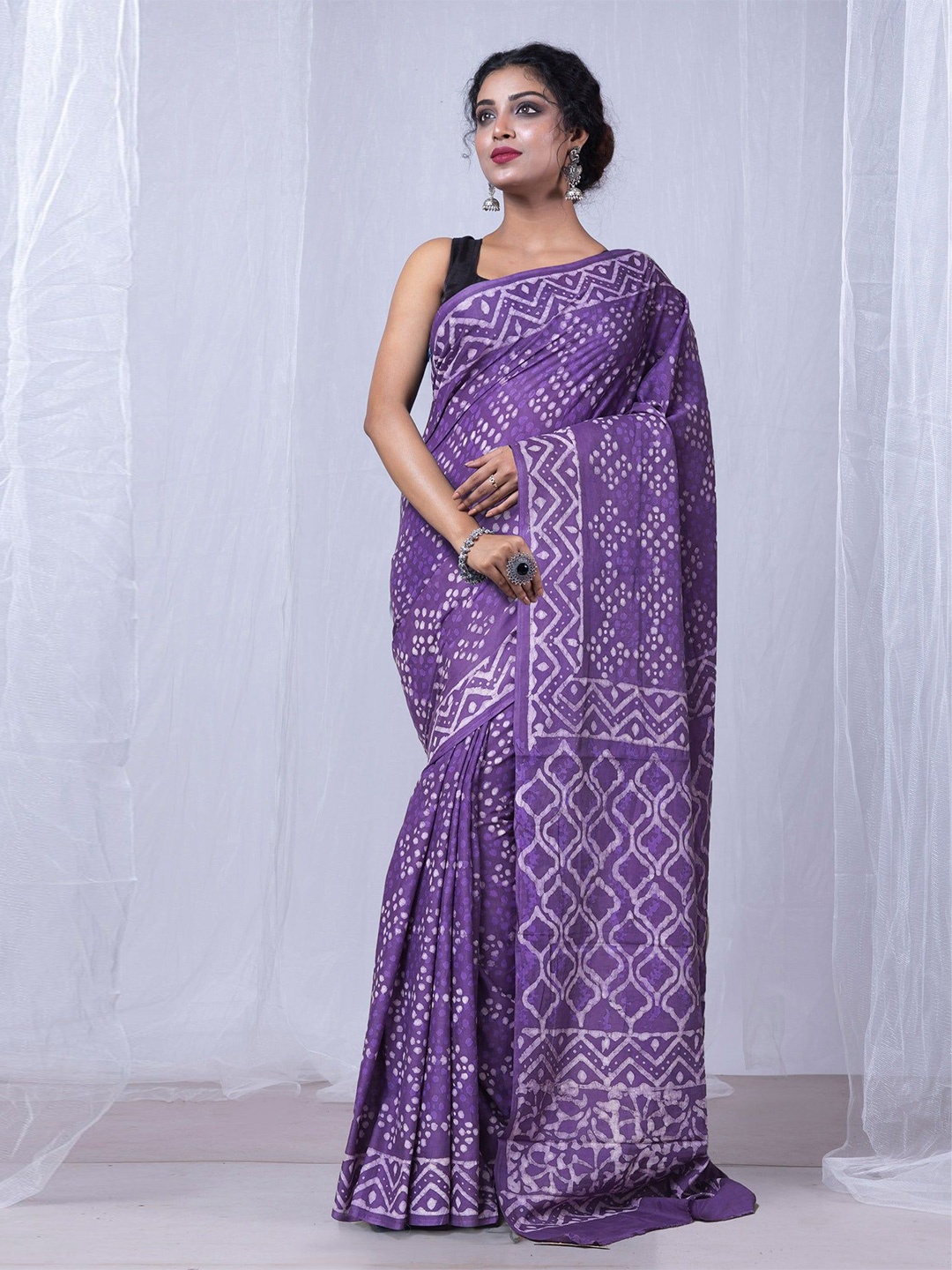 

Unnati Silks Floral Pure Cotton Handloom Dabu Saree, Violet