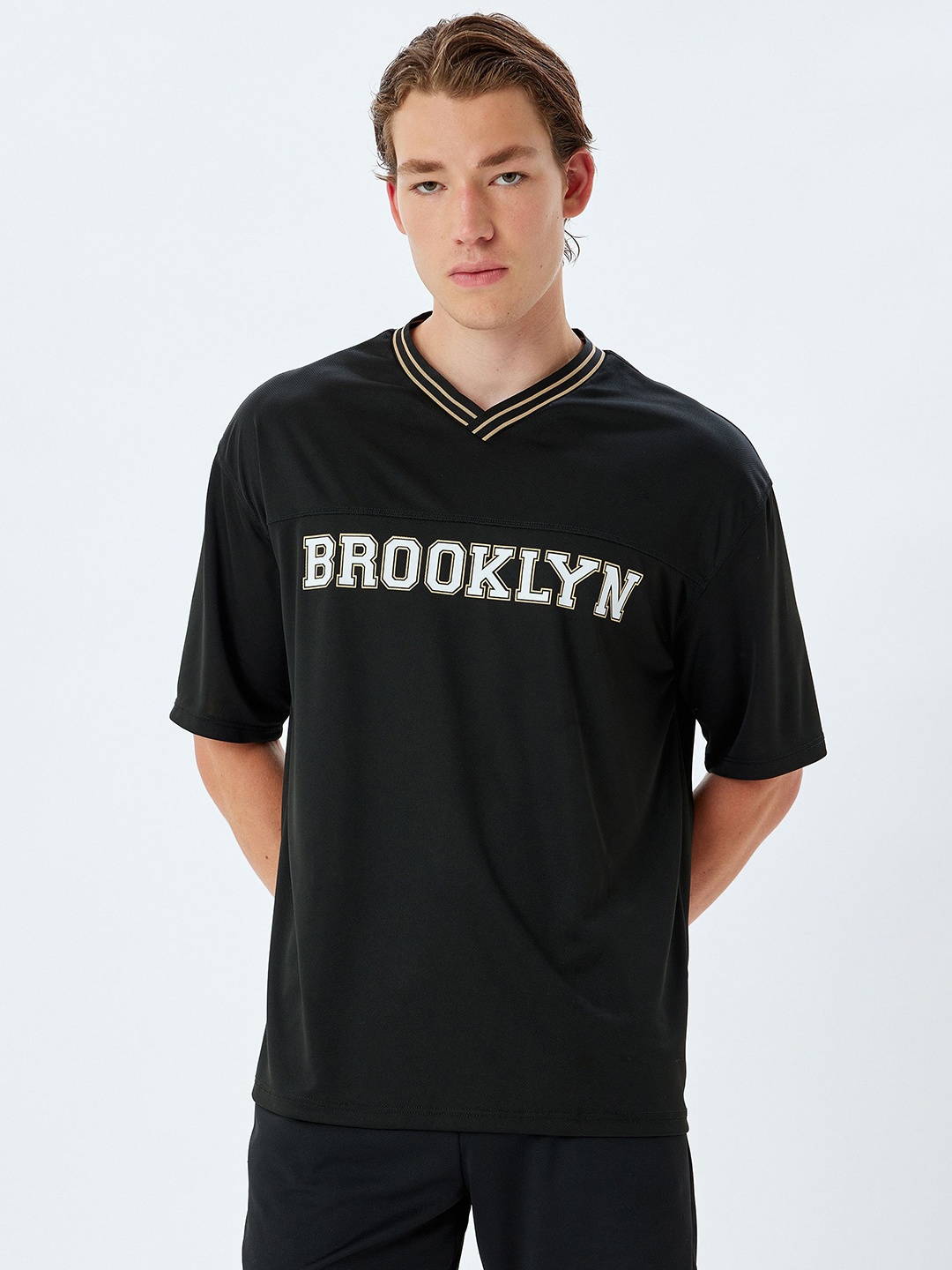 

Koton Men Typography Printed V-Neck Oversized T-shirt, Black