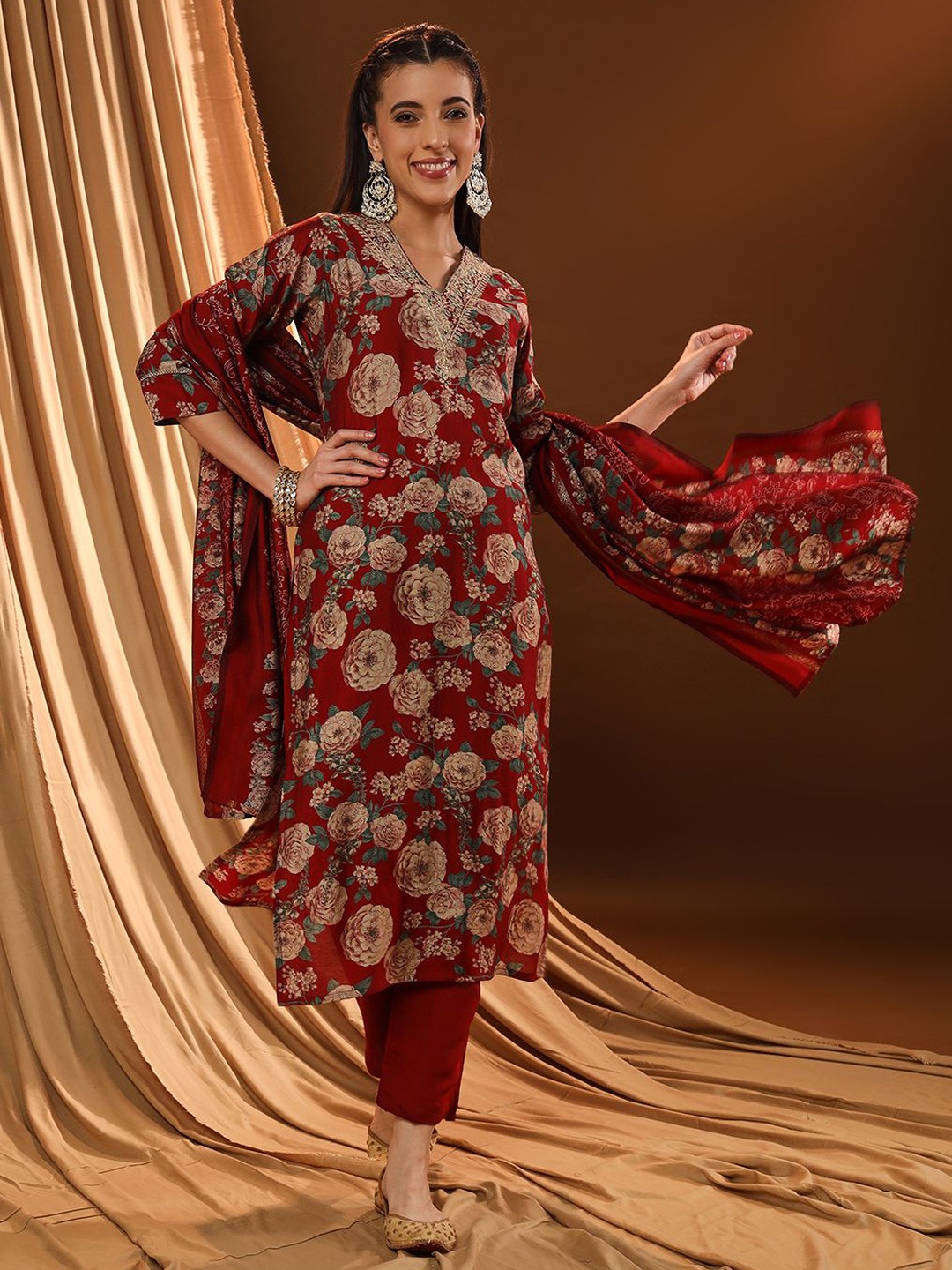 

VESH Women Floral Printed Regular Pure Cotton Kurta with Trouser & Dupatta, Red