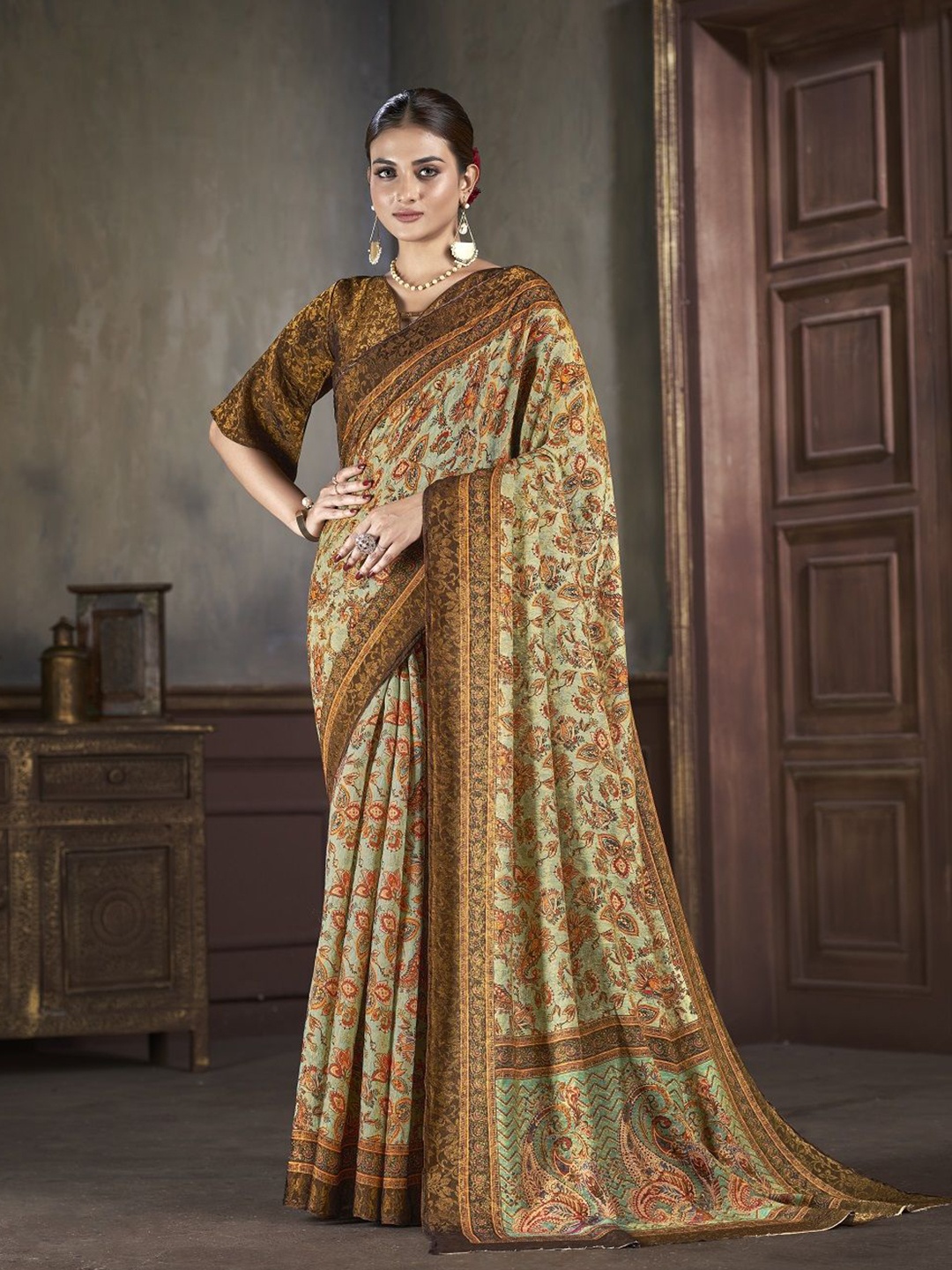

JIVORA Ethnic Motifs Printed Pure Silk Saree, Green