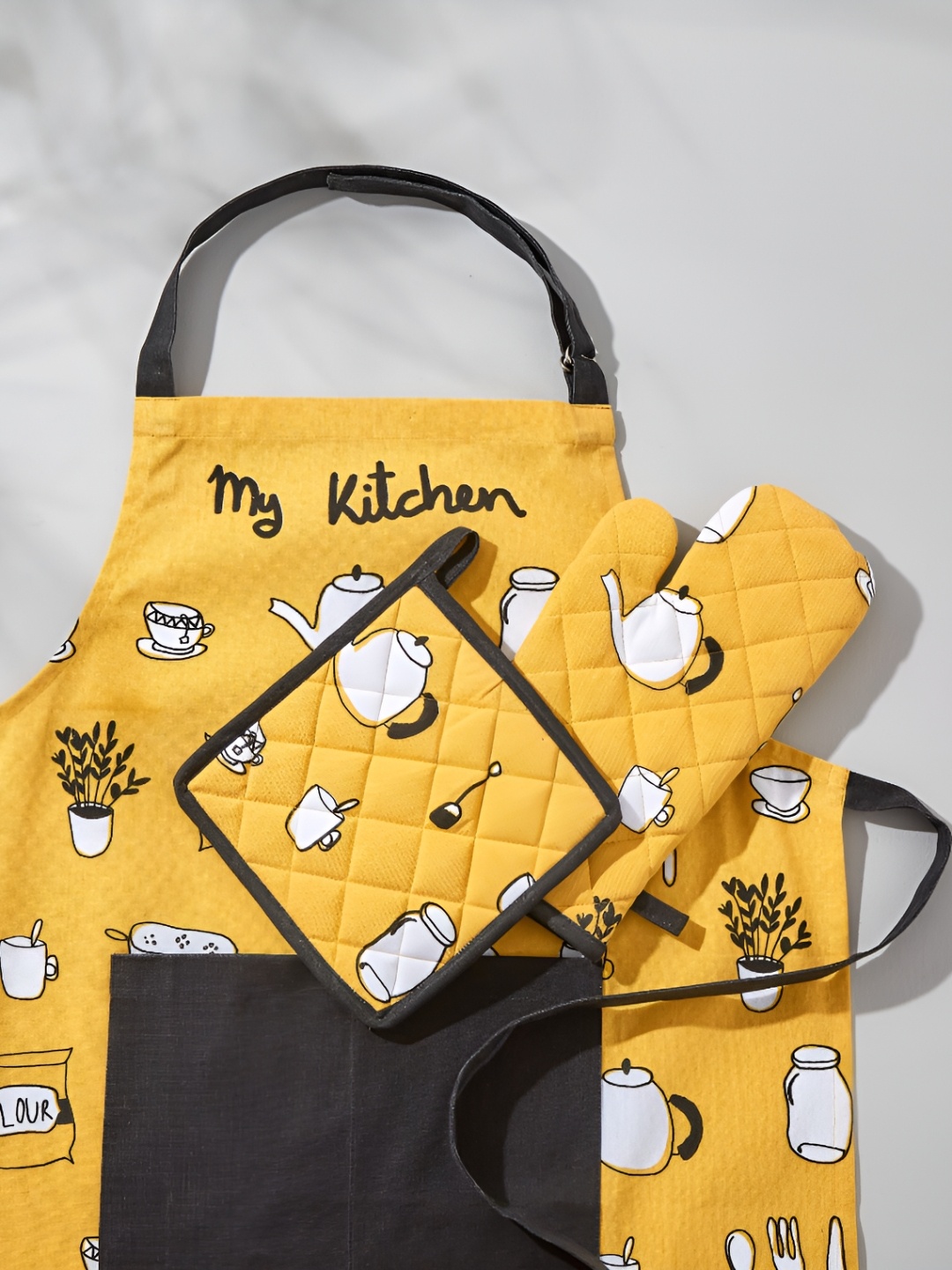 

Home Centre 3-Pcs Yellow & White Printed Cotton Kitchen Linen Sets