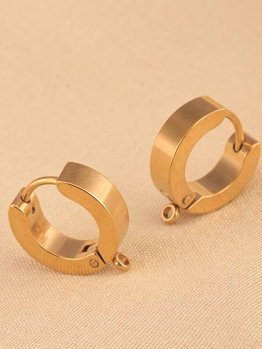

PALMONAS Gold-Plated Circular Hoop Earrings