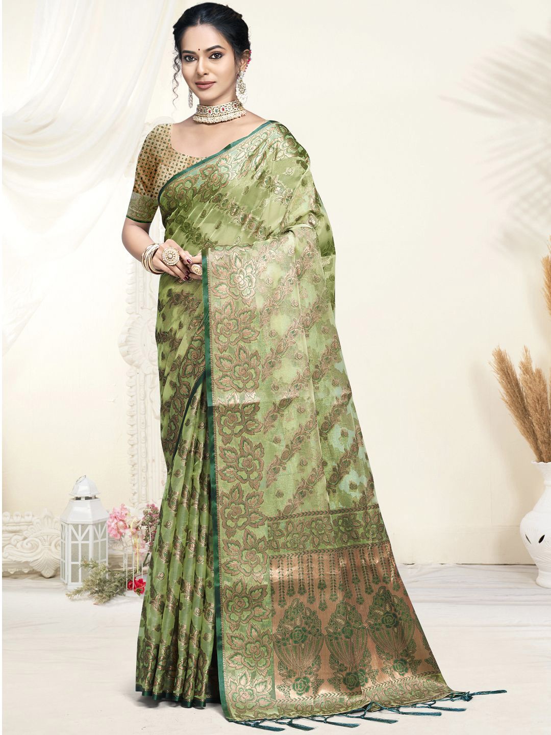 

SANGAM PRINTS Woven Design Zari Organza Tussar Saree, Green
