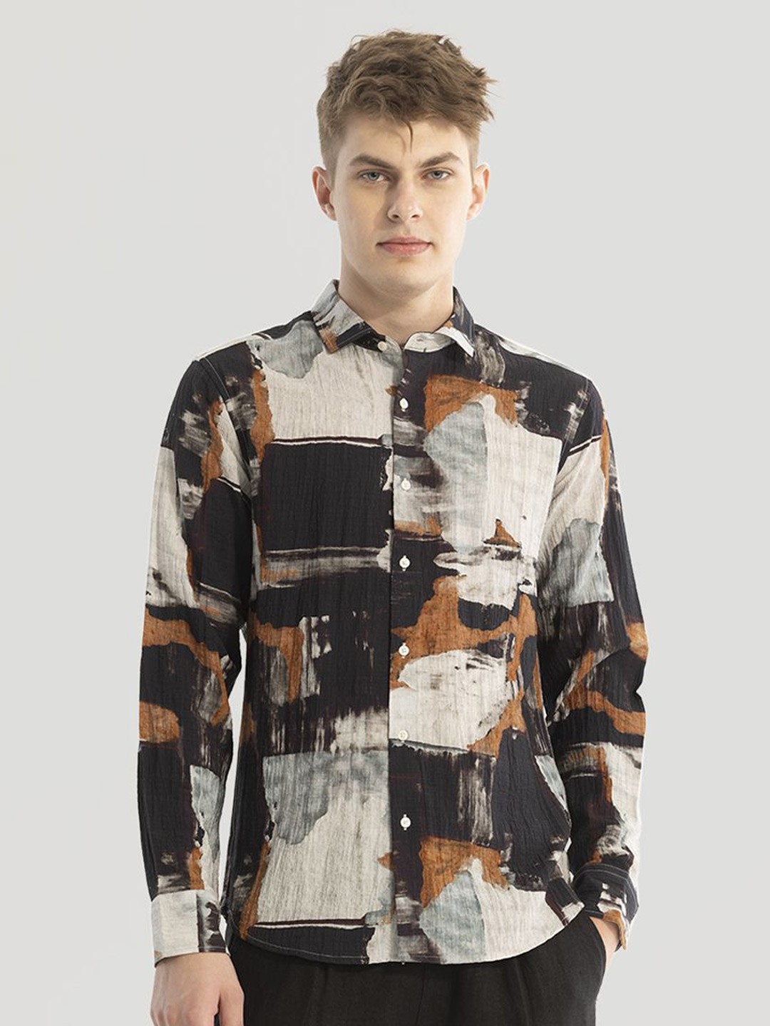

Snitch Men Smart Spread Collar Abstract Printed Slim Fit Casual Shirt, Brown