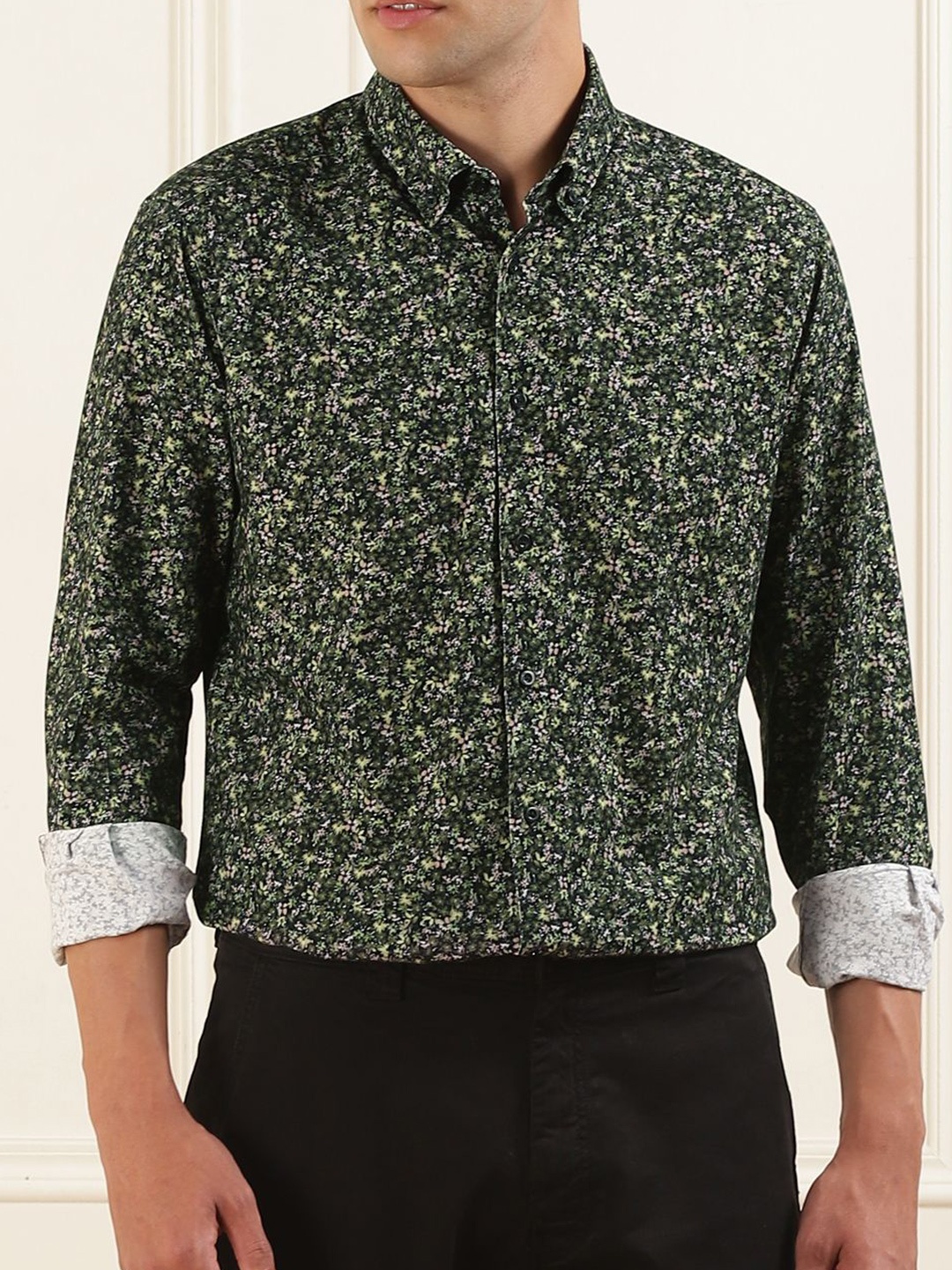 

Karl Lagerfeld Men Spread Collar Abstract Printed Cotton Slim Fit Formal Shirt, Black