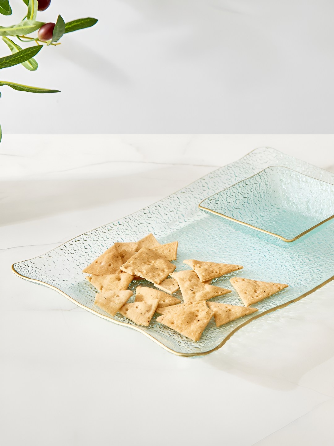 

Home Centre Abaco Barney 2 Pieces Transparent Glass Chip And Dip Platter