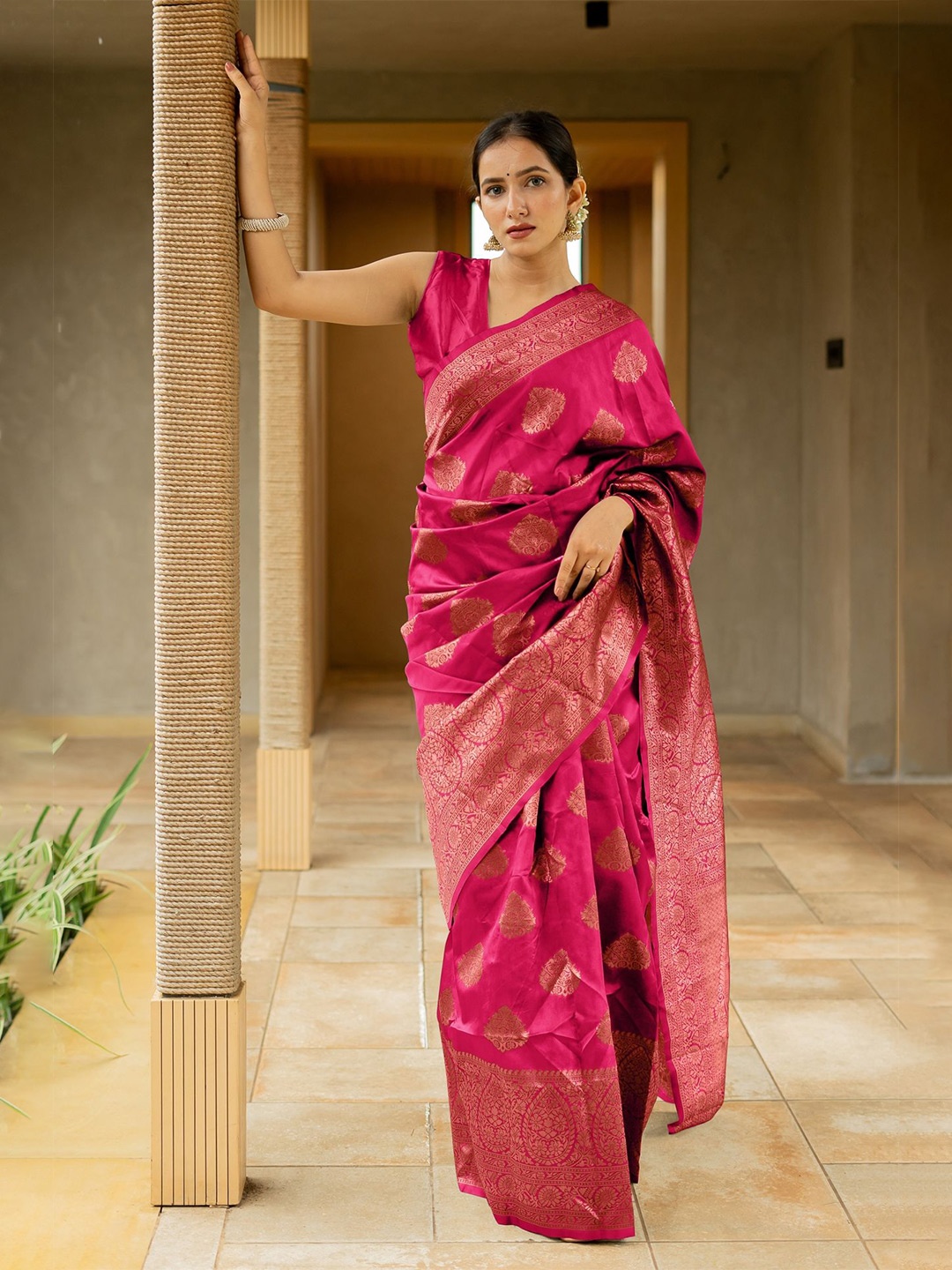 

Subham Woven Design Zari Silk Blend Banarasi Saree, Pink