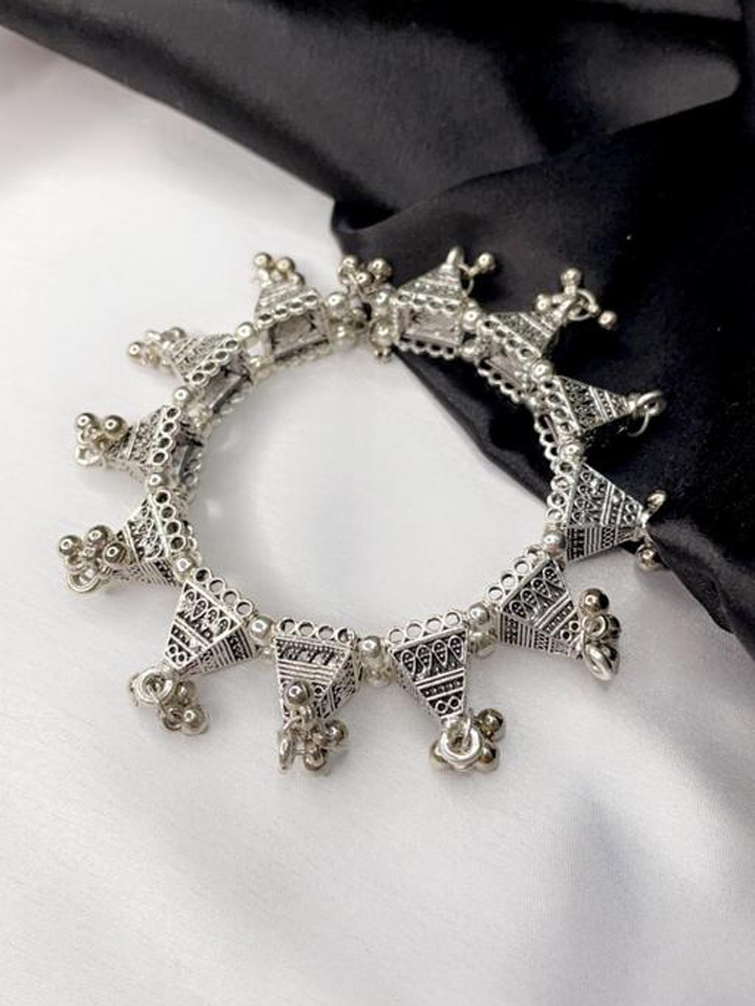 

FIMBUL Silver-Plated Oxidised Kada Bracelet