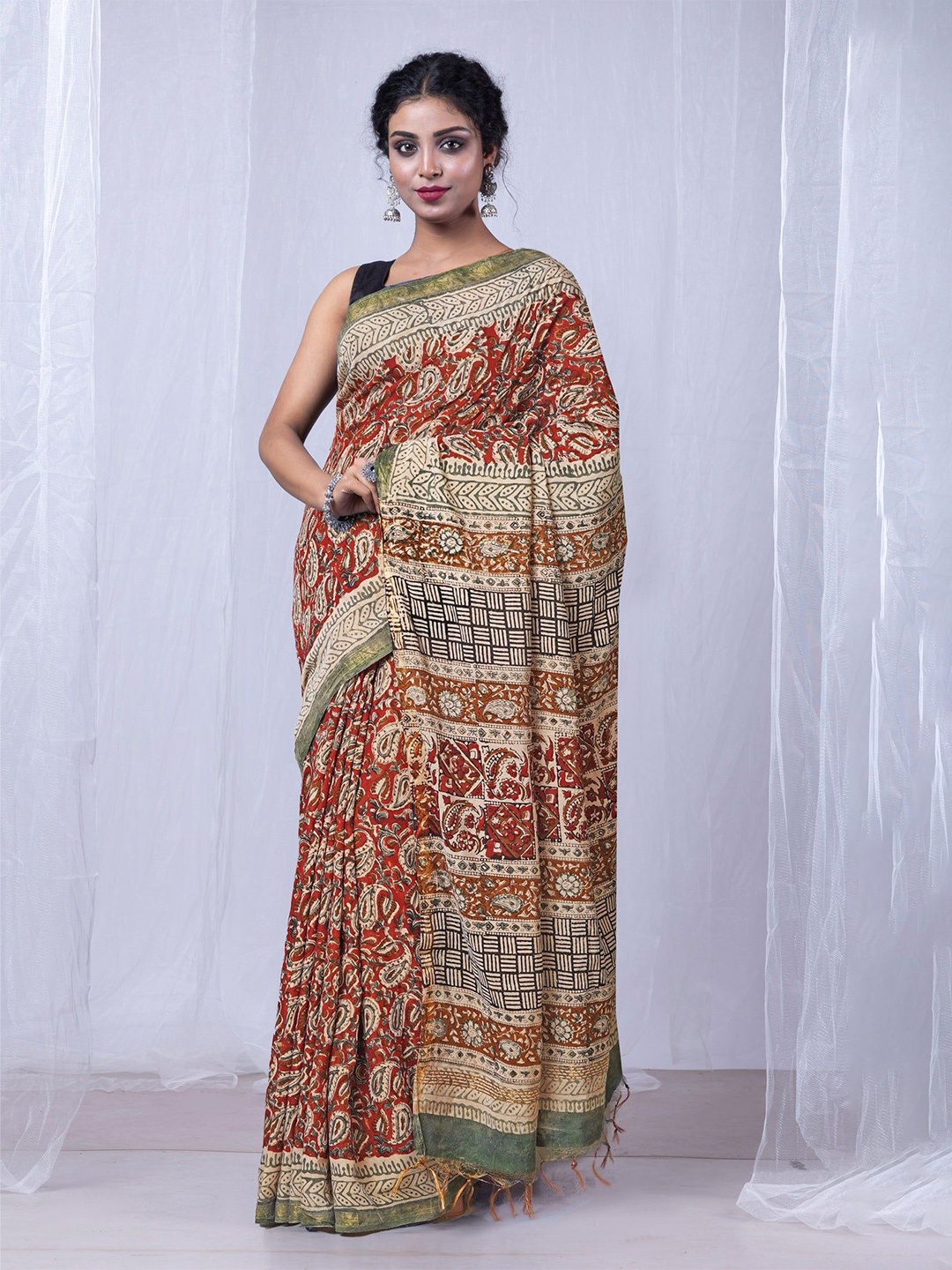 

Unnati Silks Women Paisley Zari Handloom Bagru Saree, Red