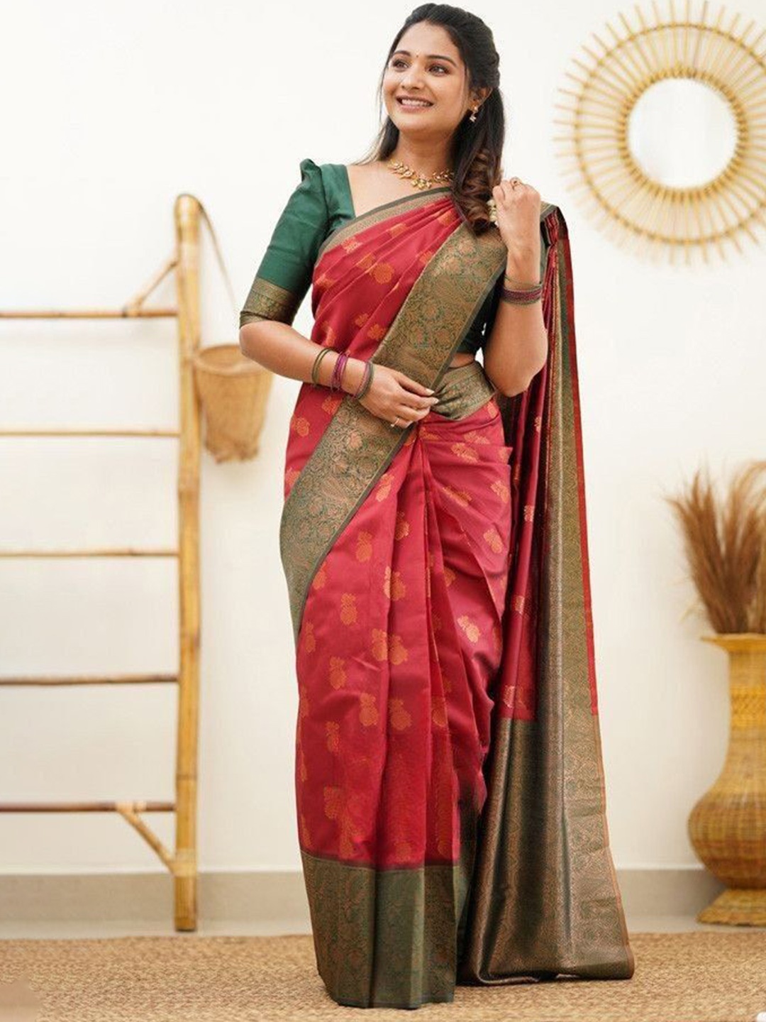 

HANDSEL Woven Design Zari Pure Silk Banarasi Saree, Red
