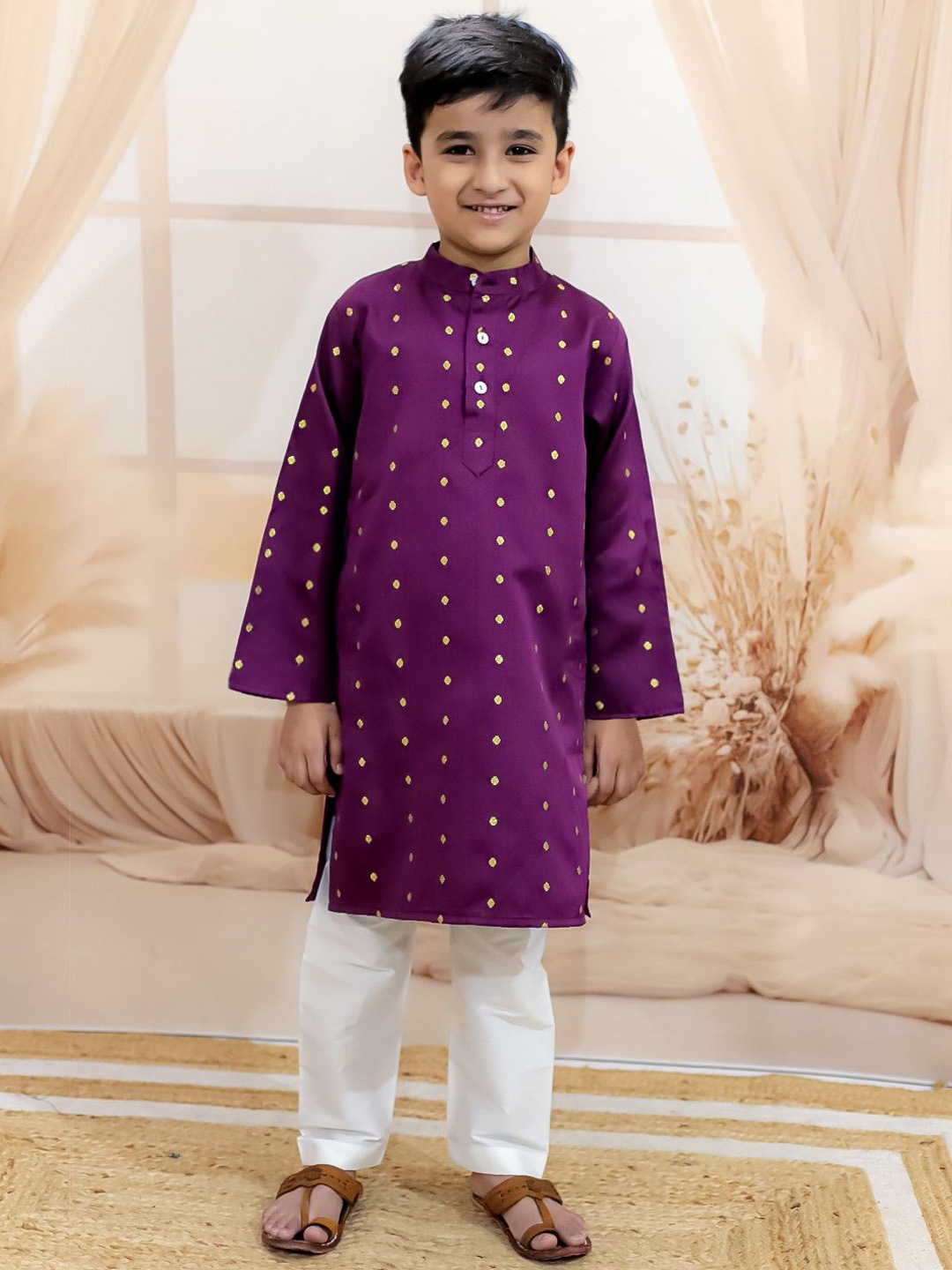 

BownBee Boys Ethnic Motifs Regular Kurta with Pyjamas, Purple