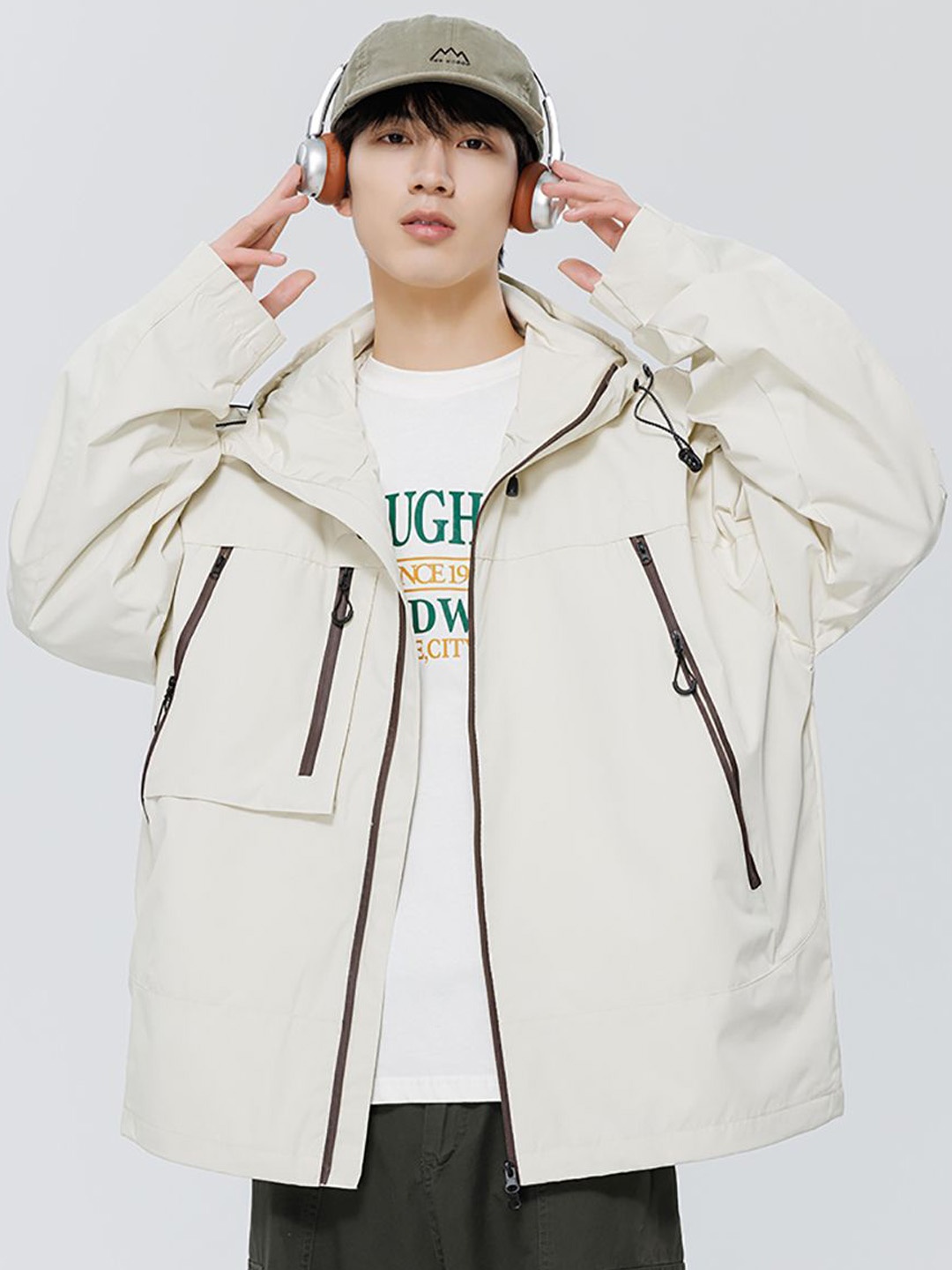 

StyleCast x Revolte Men Hooded Tailored Jacket, White