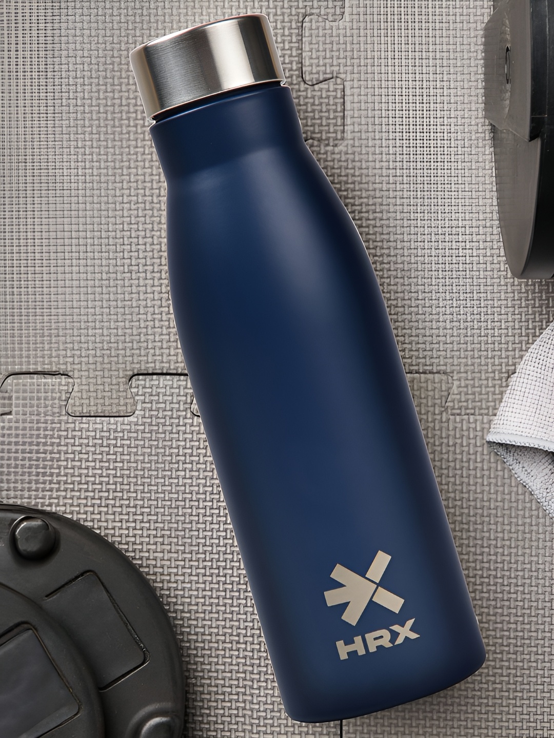 

HRX by Hrithik Roshan Blue & Silver-Toned Printed Stainless Steel Water Bottle 750 ml