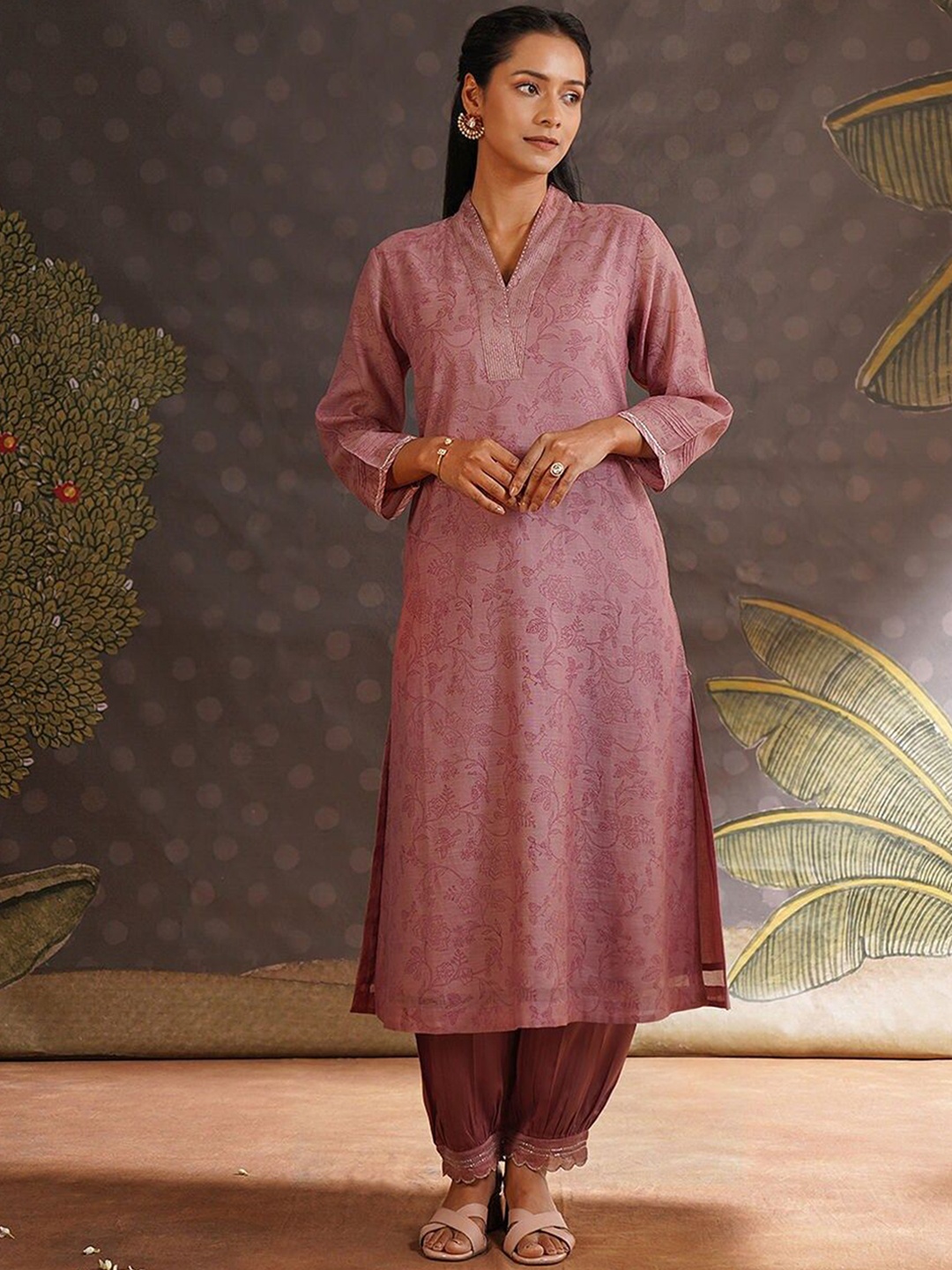 

JAYPORE Floral Printed Regular Straight Kurta with Salwar & Dupatta, Pink