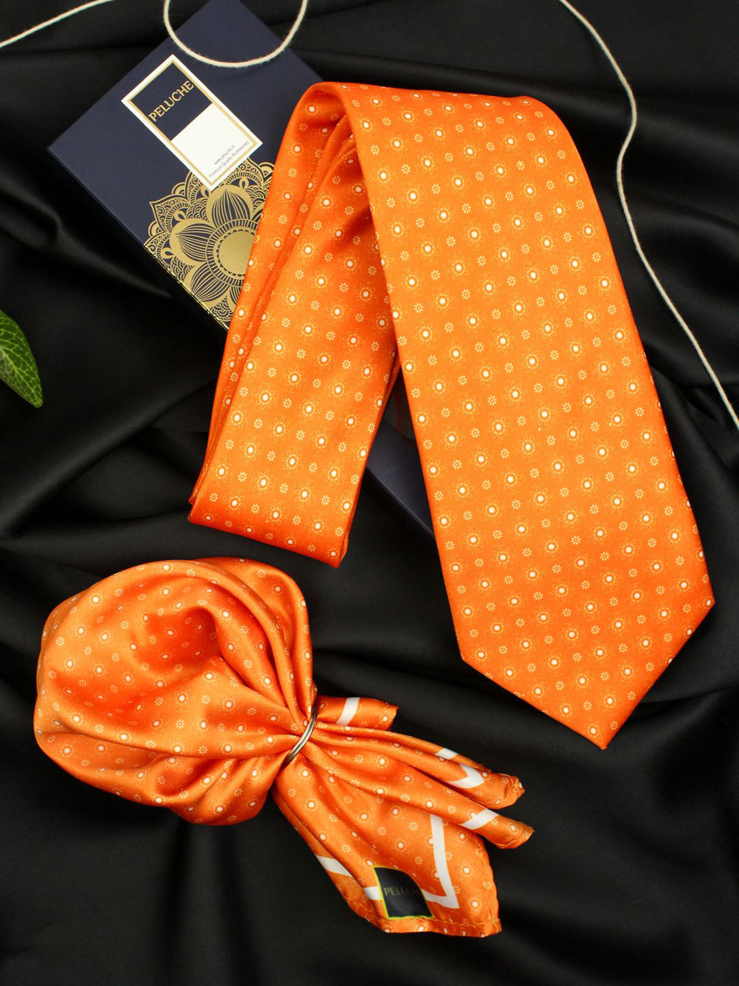 

PELUCHE Men Printed Broad Neck Tie & Pocket Square Accessory Gift Set, Orange