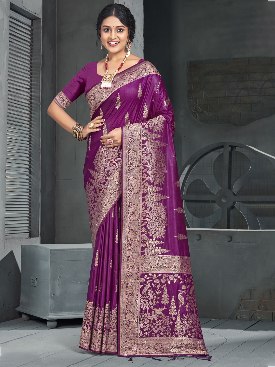 

SANGAM PRINTS Woven Design Zari Silk Blend Tussar Saree, Purple