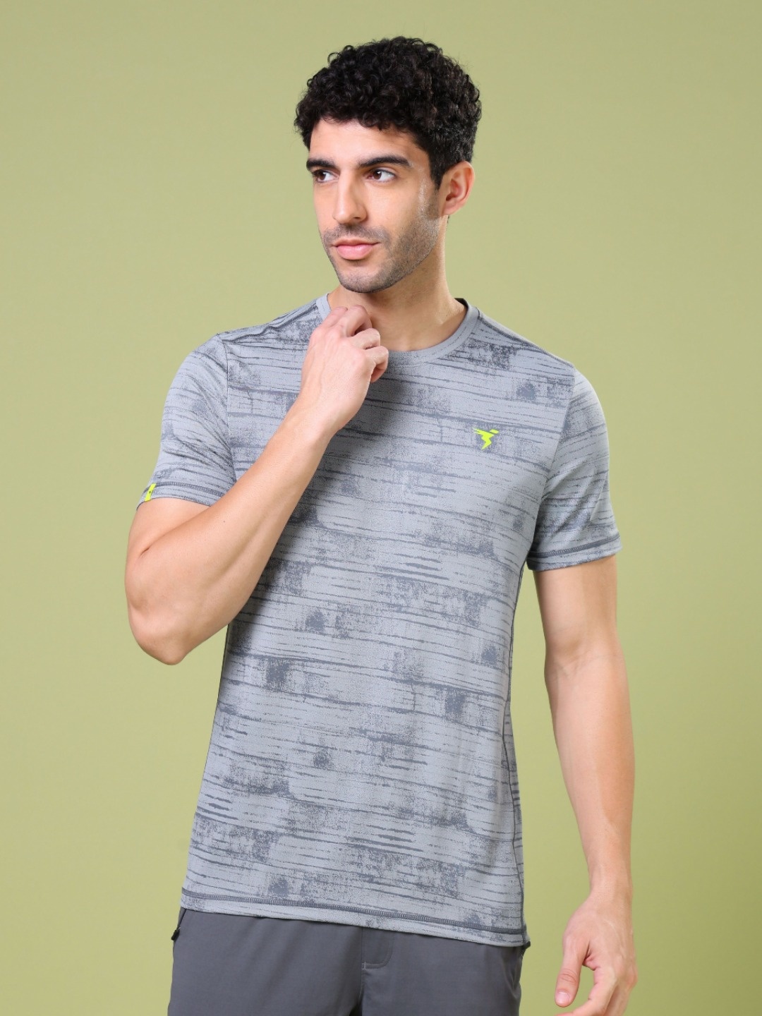 

Technosport Men Abstract Printed UPF50 Slim Fit T-shirt, Grey