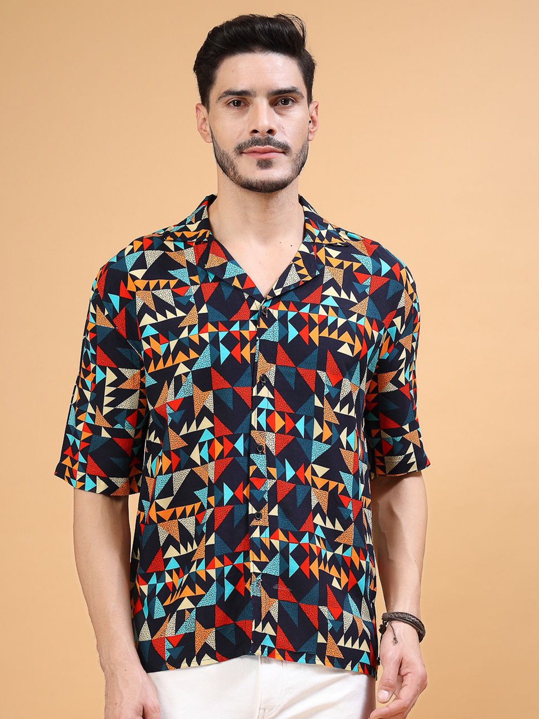

Vanguard Men Contemporary Cuban Collar Geometric Printed Casual Shirt, Black