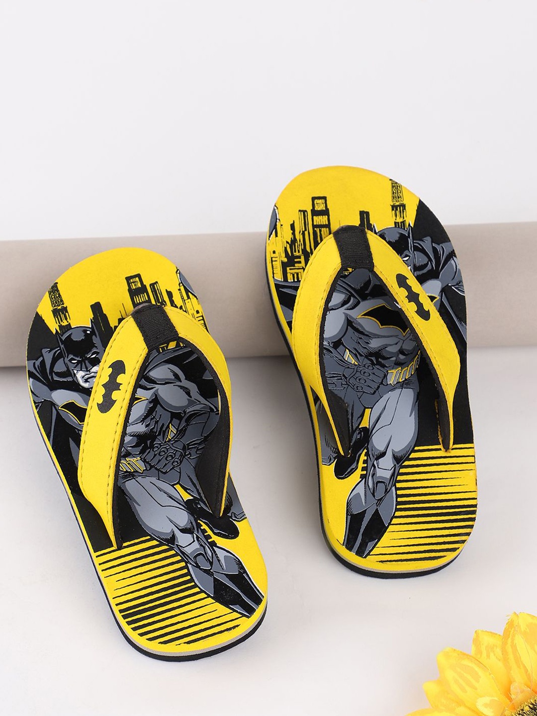 

Kids Ville Boys Batman Printed Thong Flip Flops, Yellow