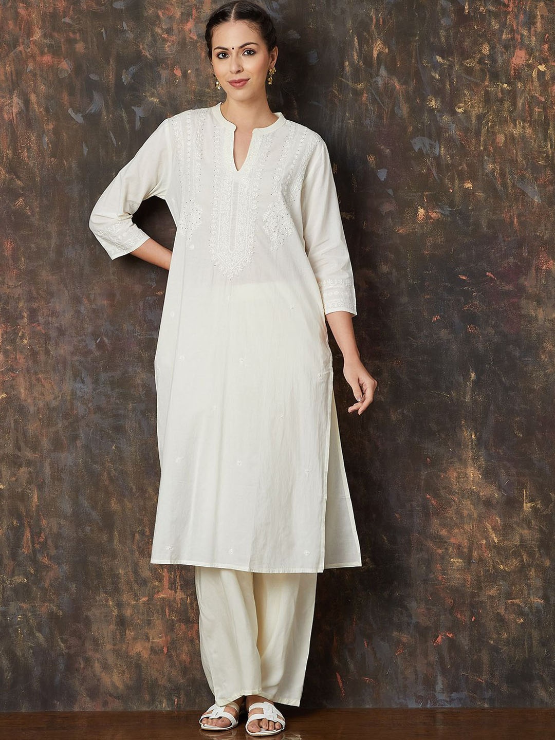 

Melange by Lifestyle Women Floral Embroidered Kurta, Off white