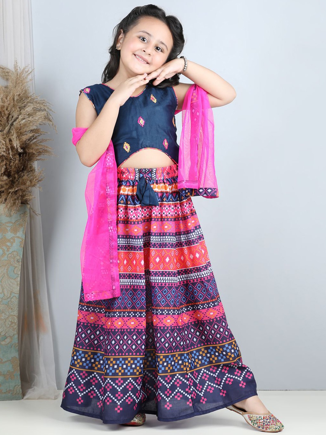 

Here&Now X Kinder Kids Girls Printed Ready to Wear Lehenga & Blouse With Dupatta, Blue
