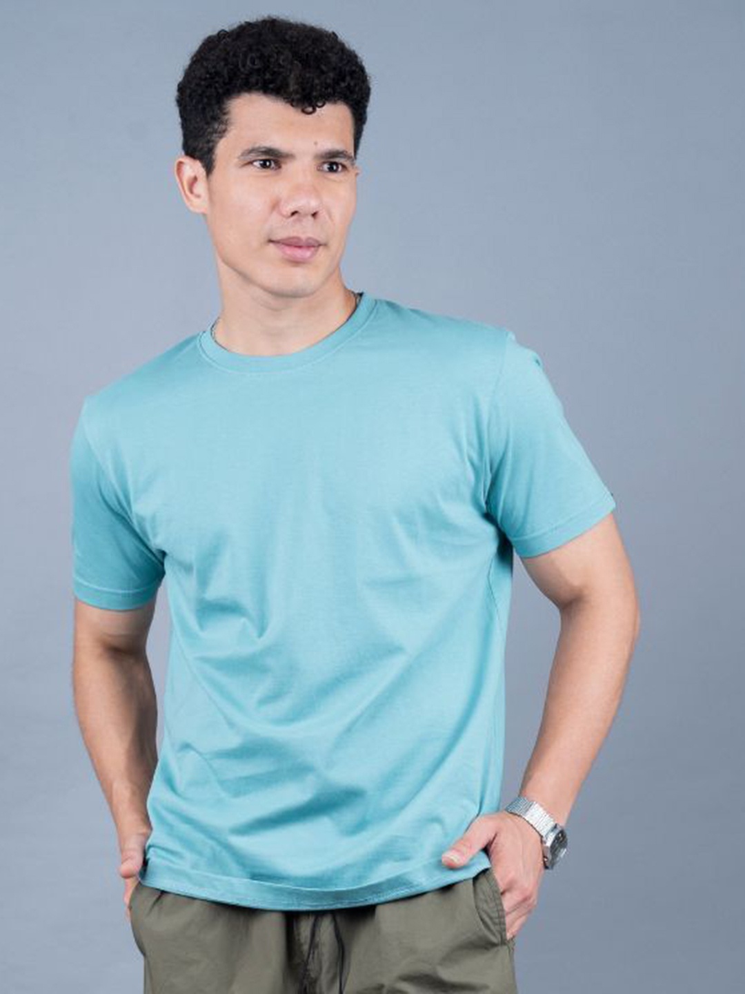 

PRONK Men Solid Round Neck Cotton T-shirt, Green
