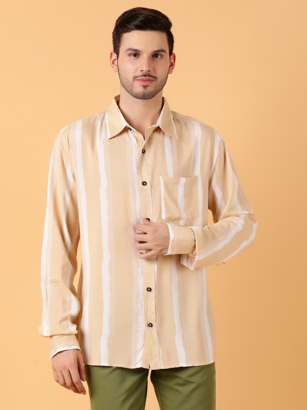 

Kotty Men Relaxed Spread Collar Graphic Printed Casual Shirt, Beige