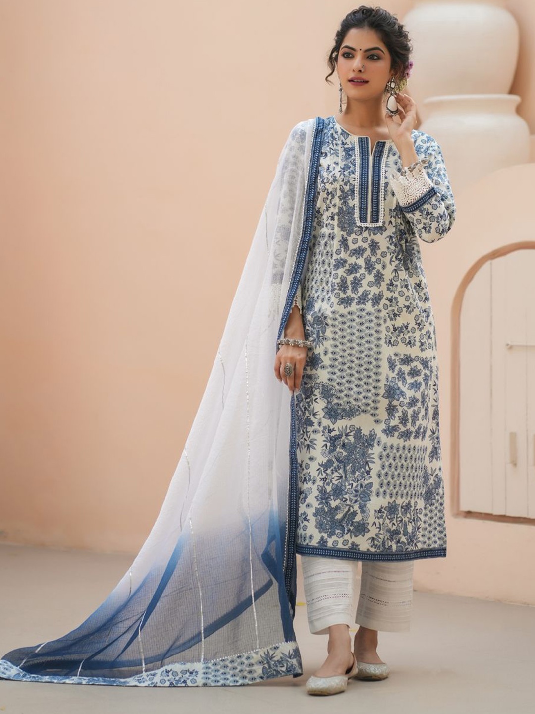 

Rain & Rainbow Floral Printed Thread Work Pure Cotton Straight Kurta & Trouser & Dupatta, Blue