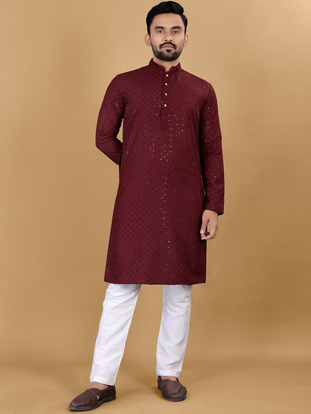 

Zurika Fashion Men Pure Cotton Sequinned Embroidered Kurta, Maroon