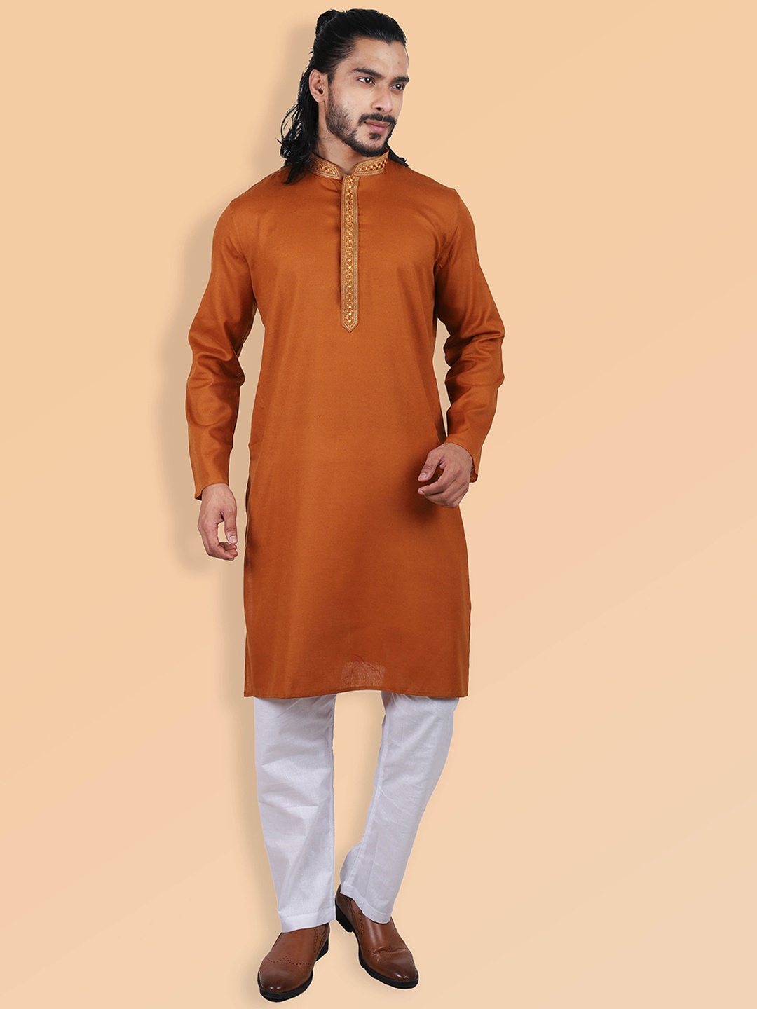 

ETHNIC FACTORY Men Embroidered Thread Work Kurta, Rust