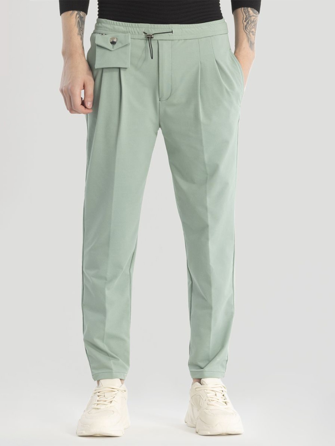 

Snitch Men Relaxed Loose Fit Pleated Trousers, Sea green