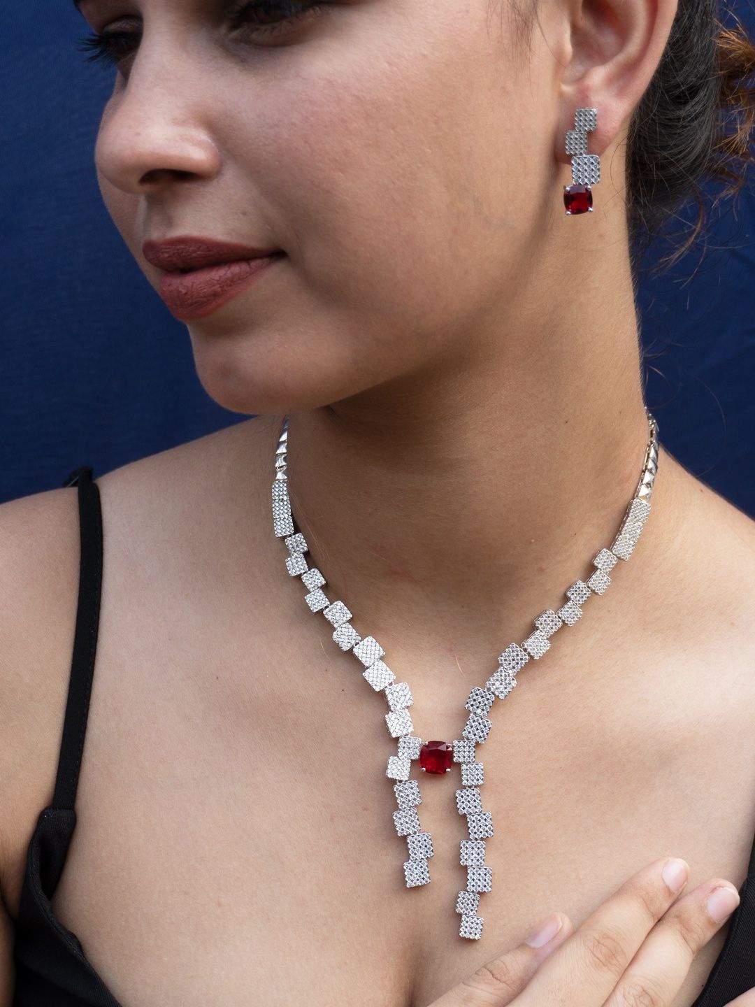

Niscka Rhodium Plated American Diamond Stone Studded Jewellery Set, Silver