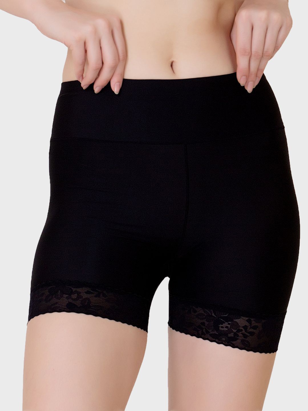 

Luella Women Solid Slim Fit High-Rise Cycling Sports Shorts, Black