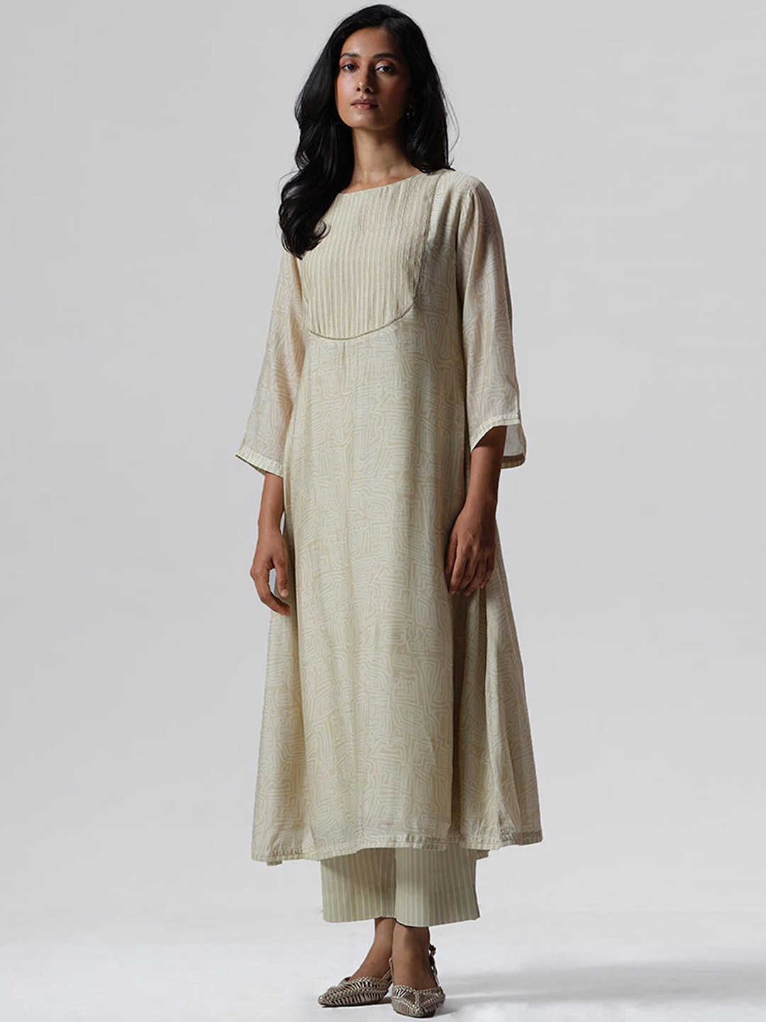 

Ganga Abstract Printed Tunic With Palazzos, Cream