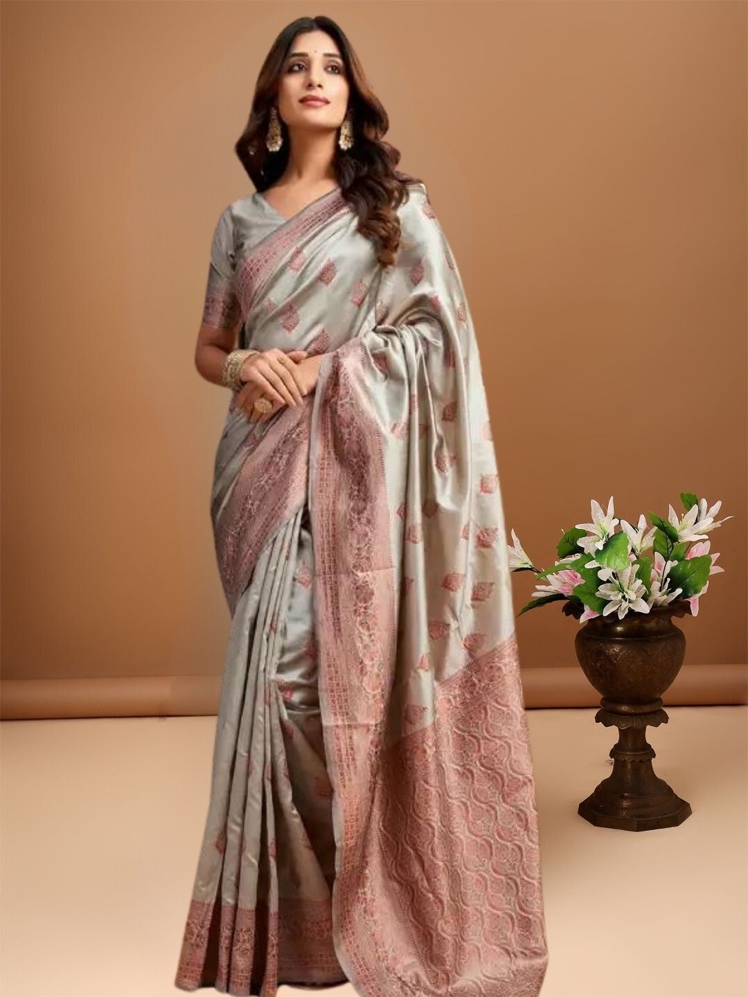 

KAZIA Woven Design Zari Banarasi Saree, Grey