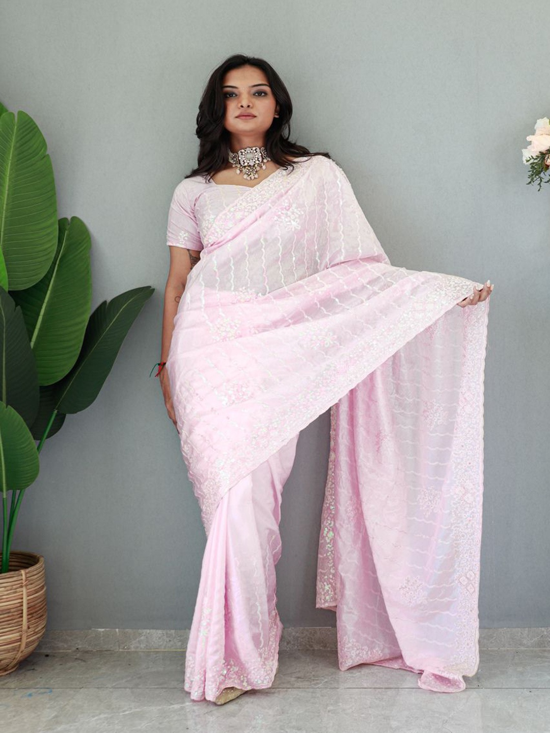 

HERE&NOW Ethnic Motifs Woven Design Sequinned Pure Silk Saree, Pink