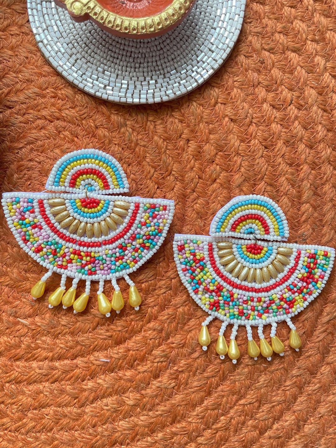 

ISHKAARA Beaded Dangling Contemporary Drop Earrings, White